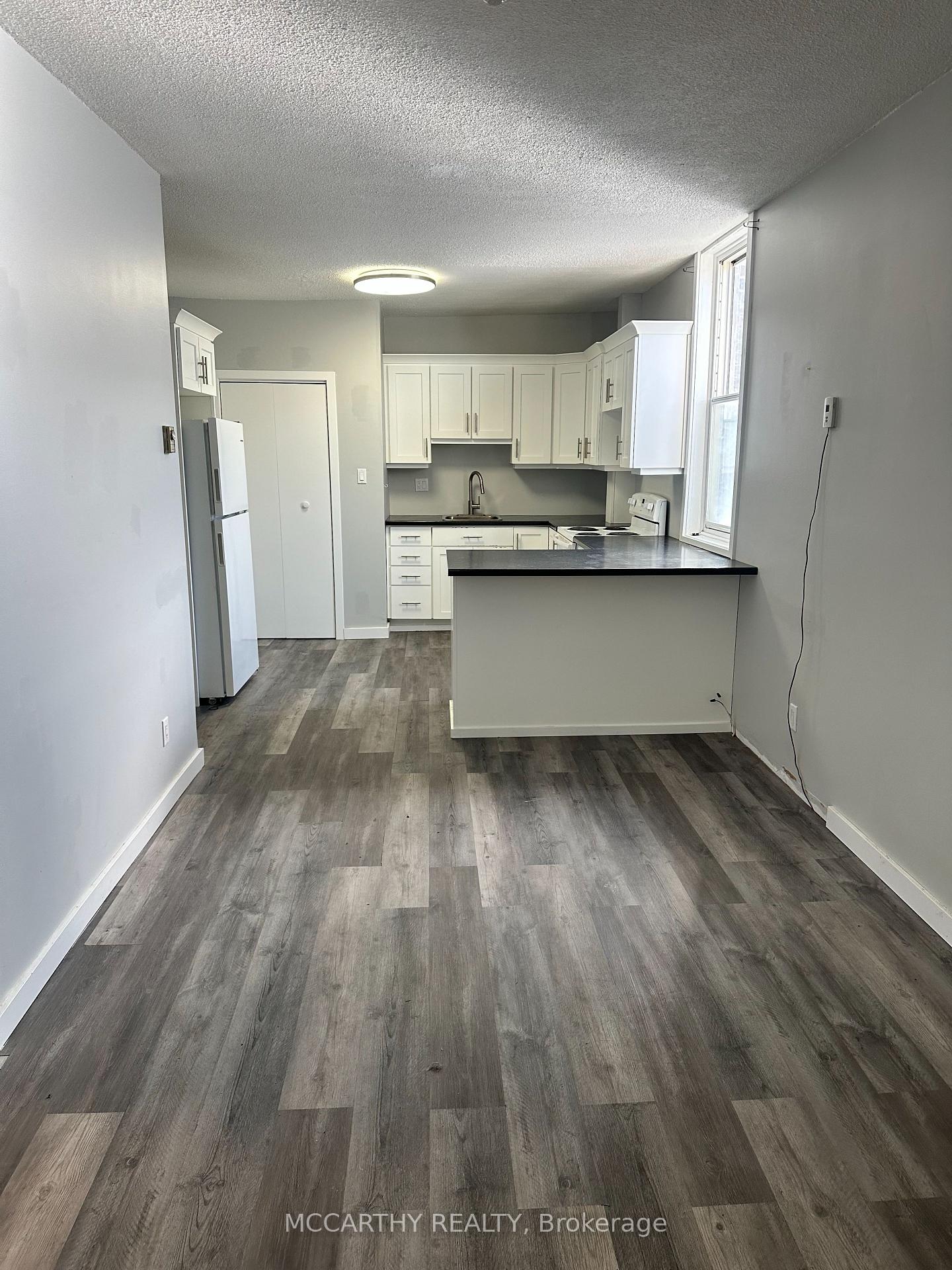 Photo 4 of 40 Main Street E, Southgate — HOMEH