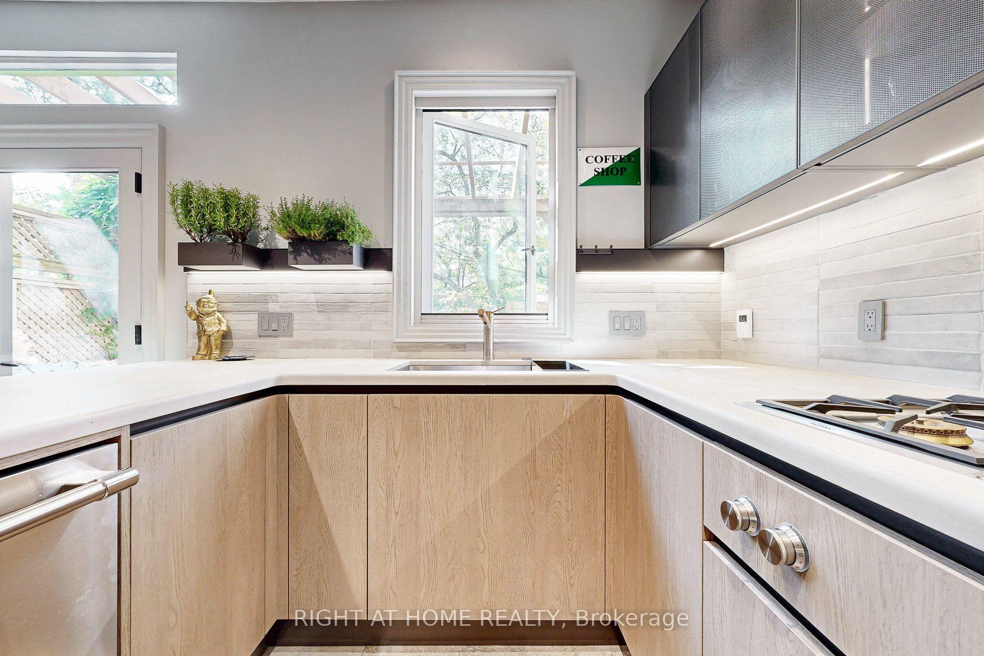 Photo 15 of Unit Main, 440 Sackville Street, Toronto, Cabbagetown-South St. James Town — HOMEH