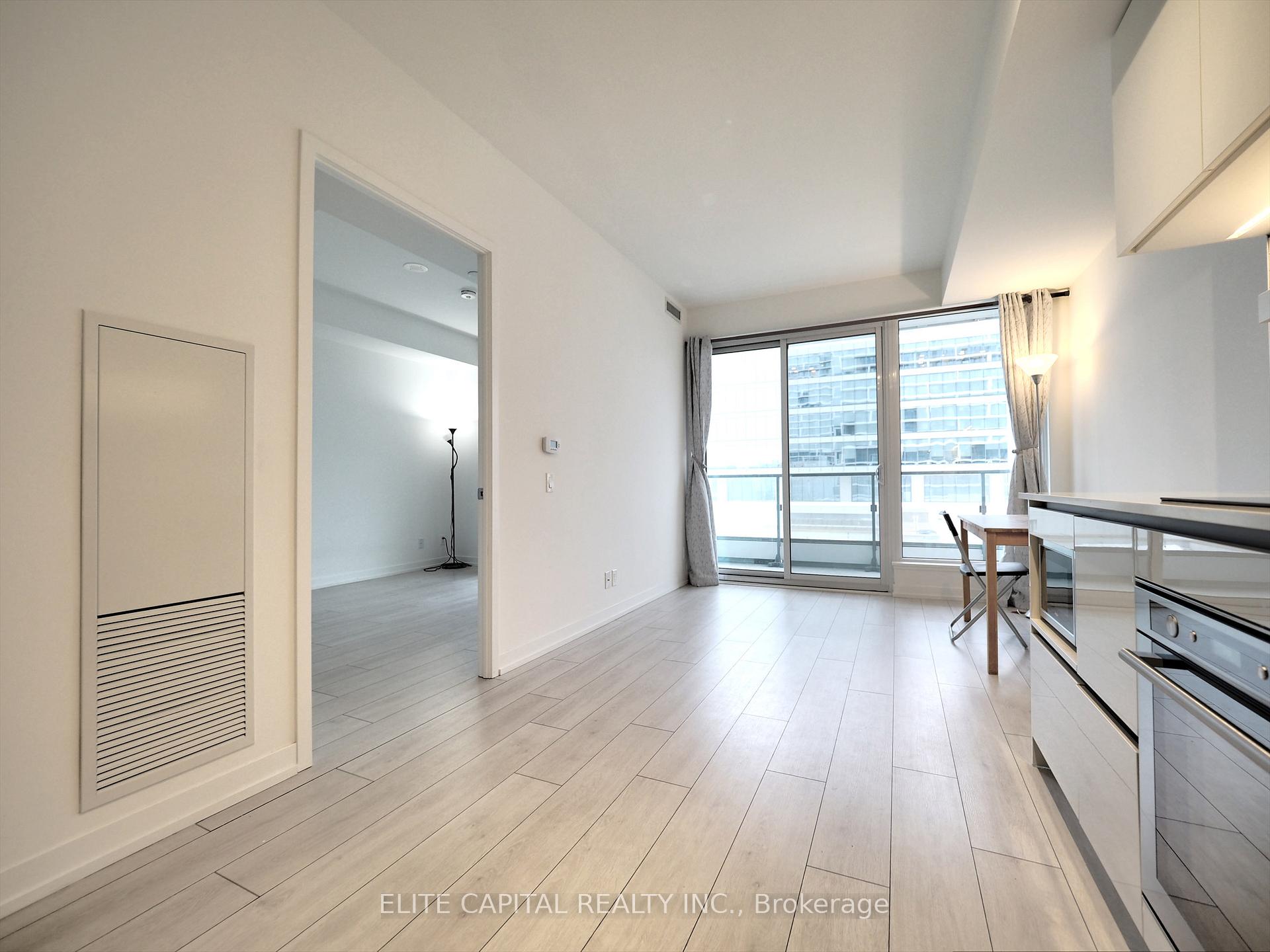 Photo 2 of Unit 702, 5 Buttermill Avenue, Vaughan, Vaughan Corporate Centre — HOMEH