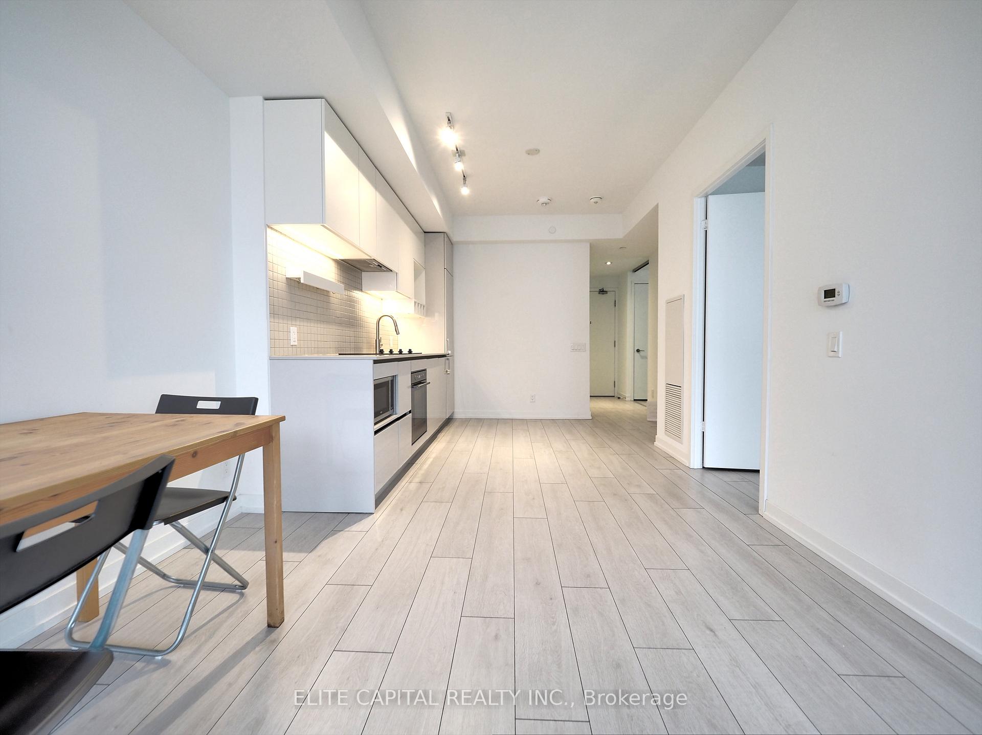 Photo 3 of Unit 702, 5 Buttermill Avenue, Vaughan, Vaughan Corporate Centre — HOMEH