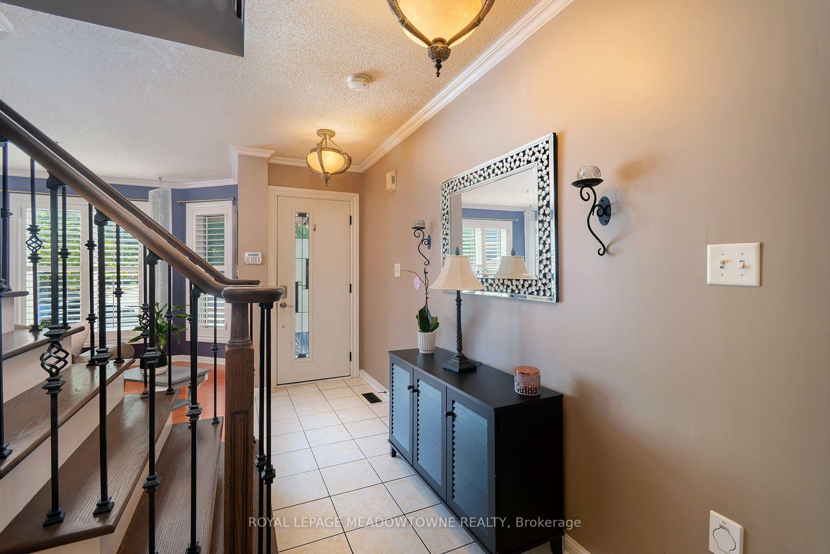 Photo 5 of 43 Thorpe Crescent, Brampton, Fletcher's Meadow — HOMEH