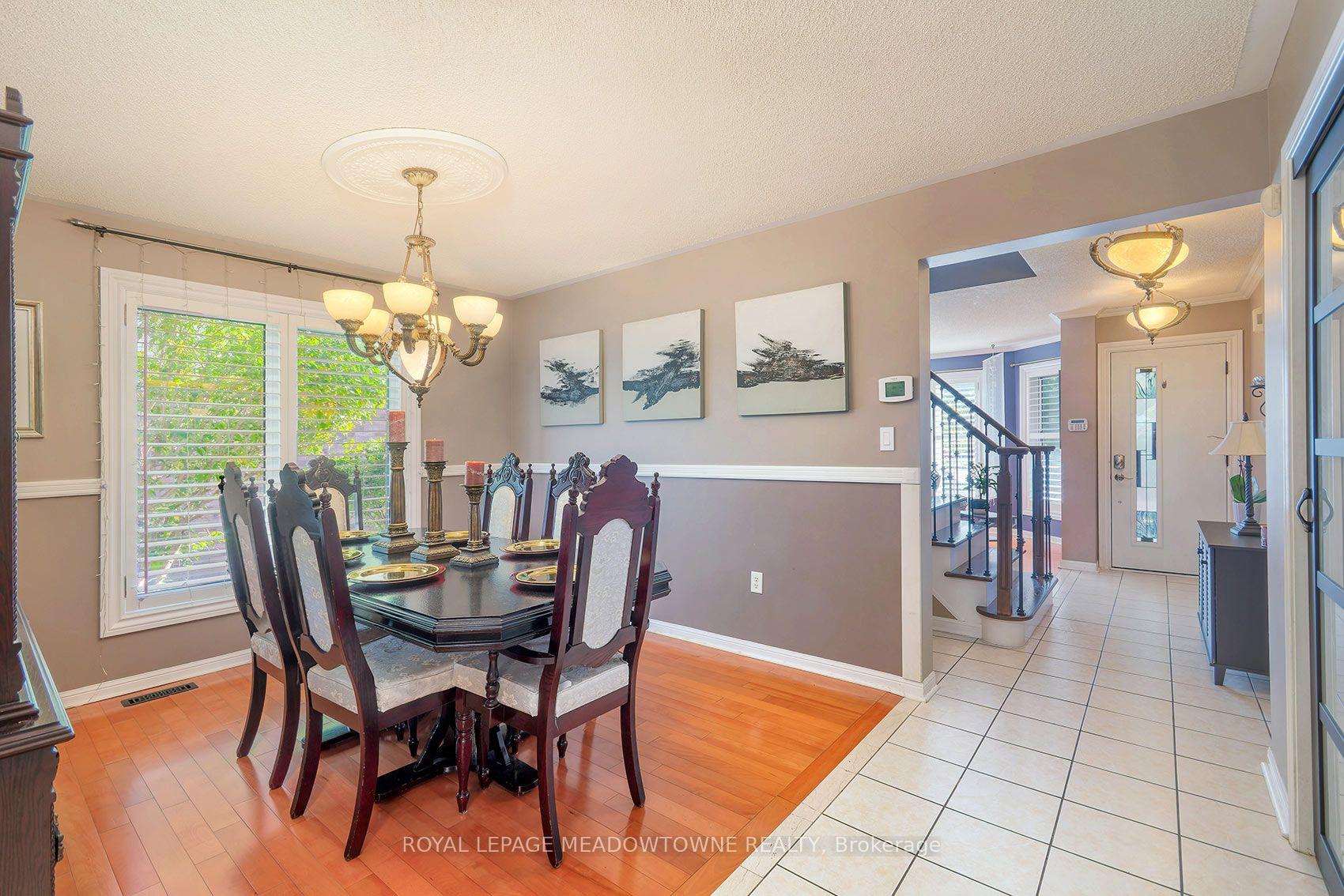 Photo 17 of 43 Thorpe Crescent, Brampton, Fletcher's Meadow — HOMEH