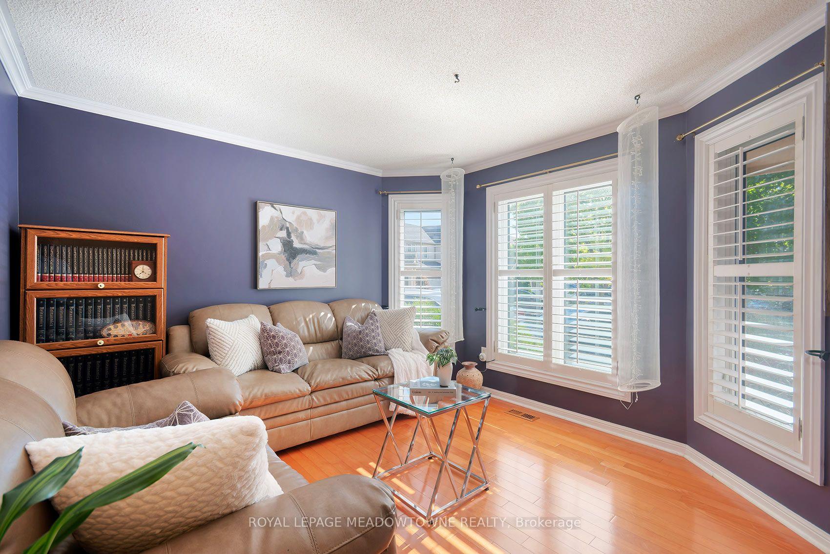 Photo 18 of 43 Thorpe Crescent, Brampton, Fletcher's Meadow — HOMEH