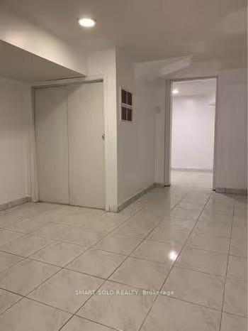Photo 4 of Unit Lower, 370 Delaware Avenue, Toronto, Dovercourt-Wallace Emerson-Junction — HOMEH
