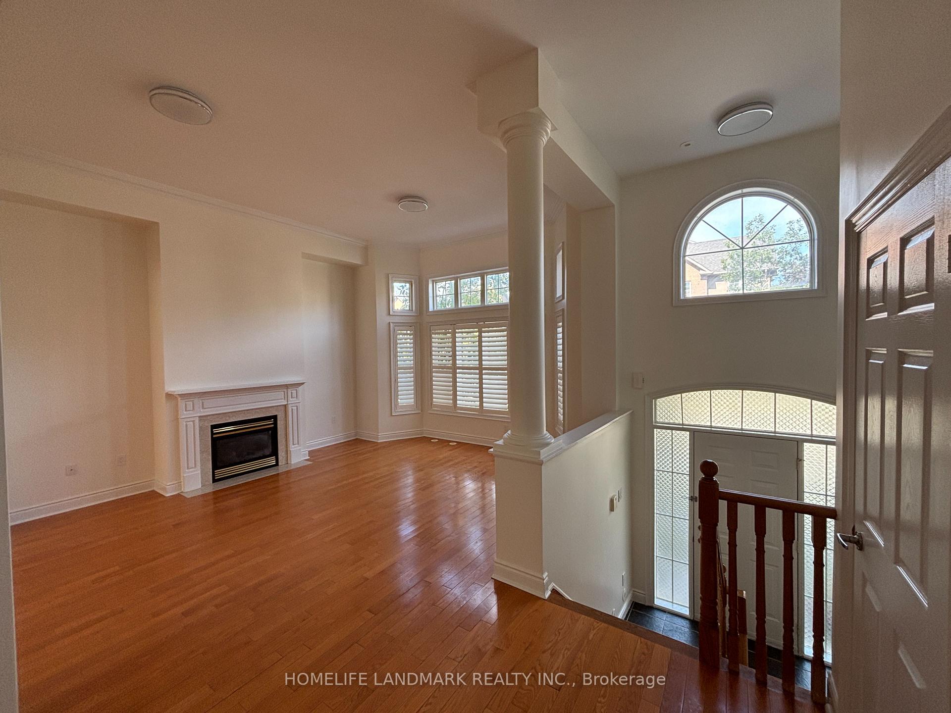 Photo 3 of 168 Legends Way, Markham, Unionville — HOMEH