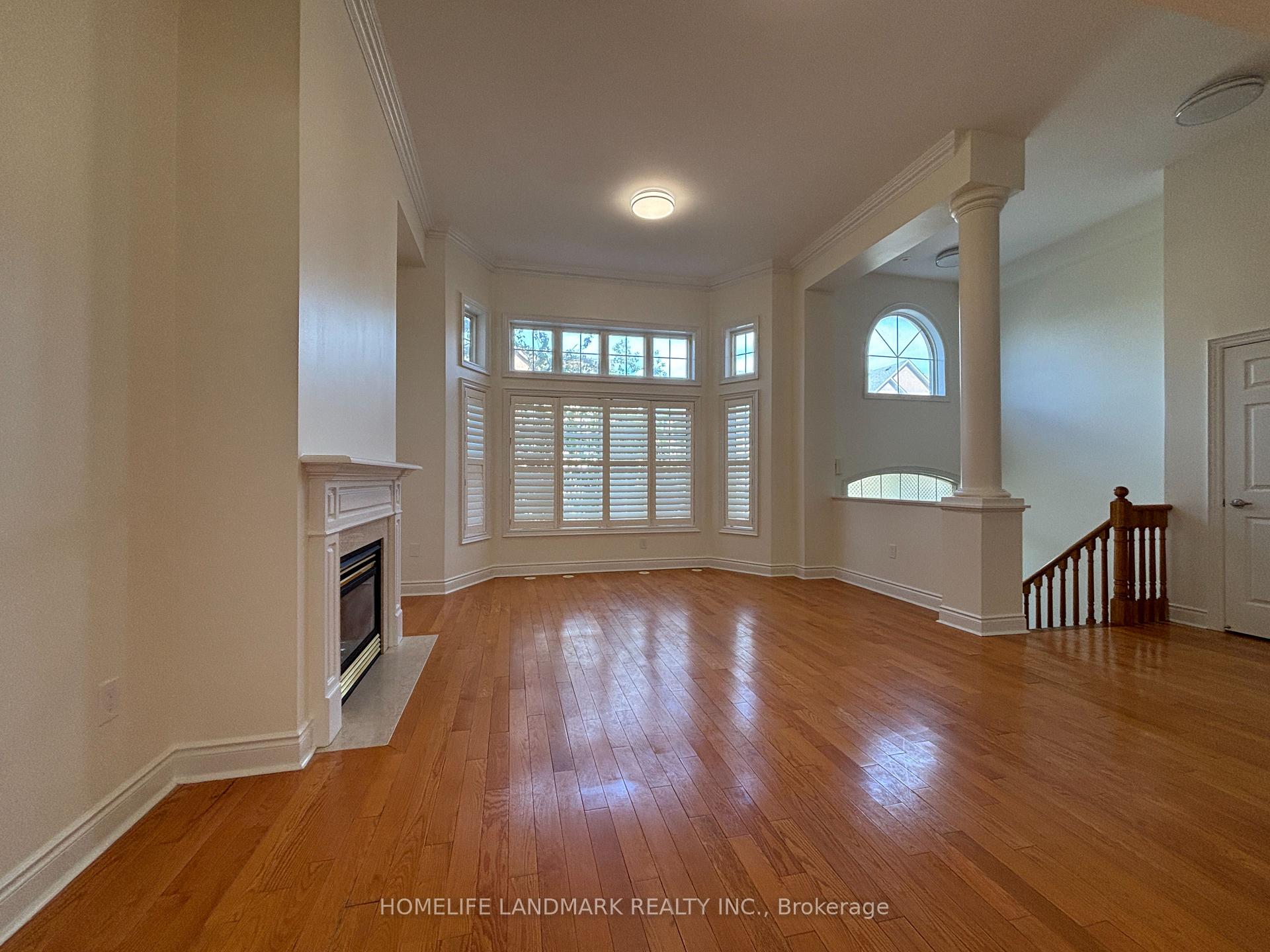 Photo 4 of 168 Legends Way, Markham, Unionville — HOMEH