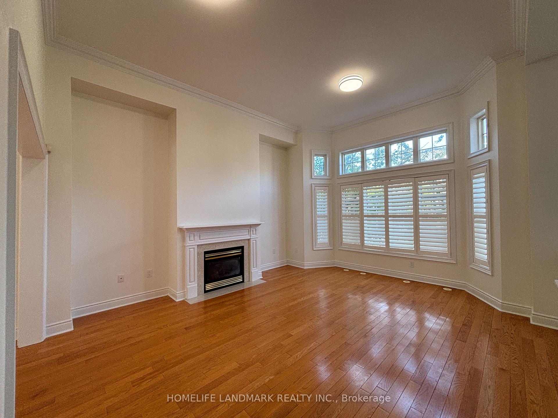 Photo 5 of 168 Legends Way, Markham, Unionville — HOMEH