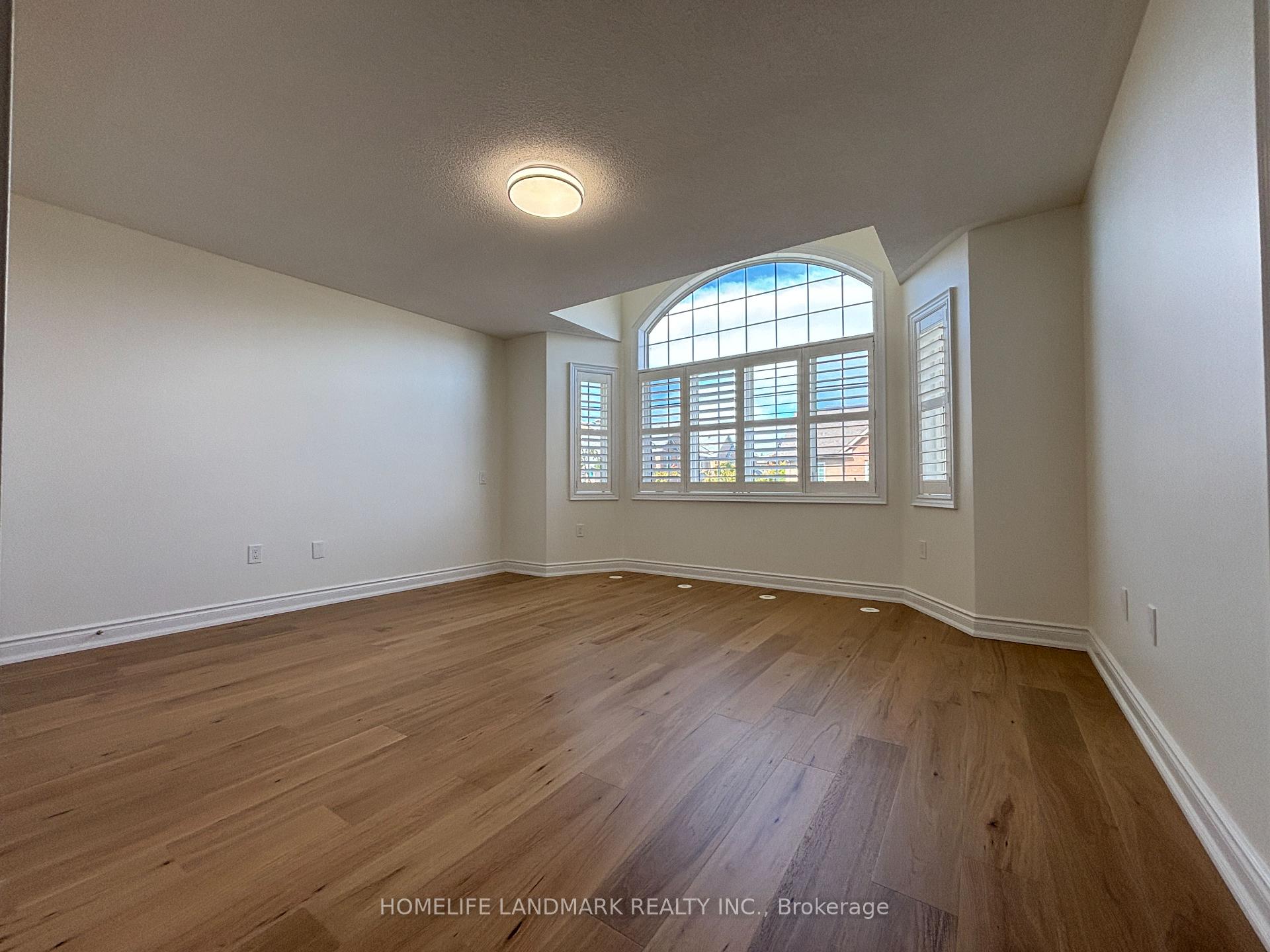 Photo 12 of 168 Legends Way, Markham, Unionville — HOMEH
