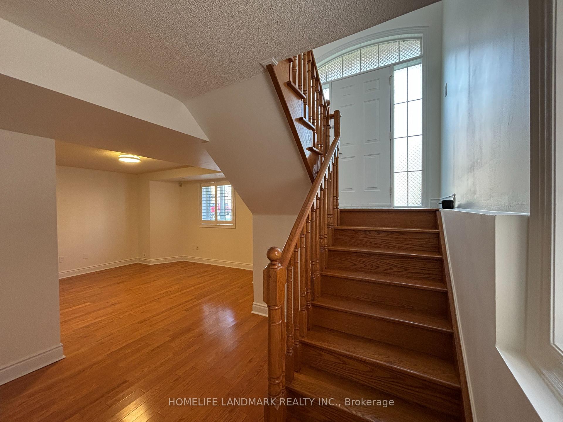 Photo 19 of 168 Legends Way, Markham, Unionville — HOMEH