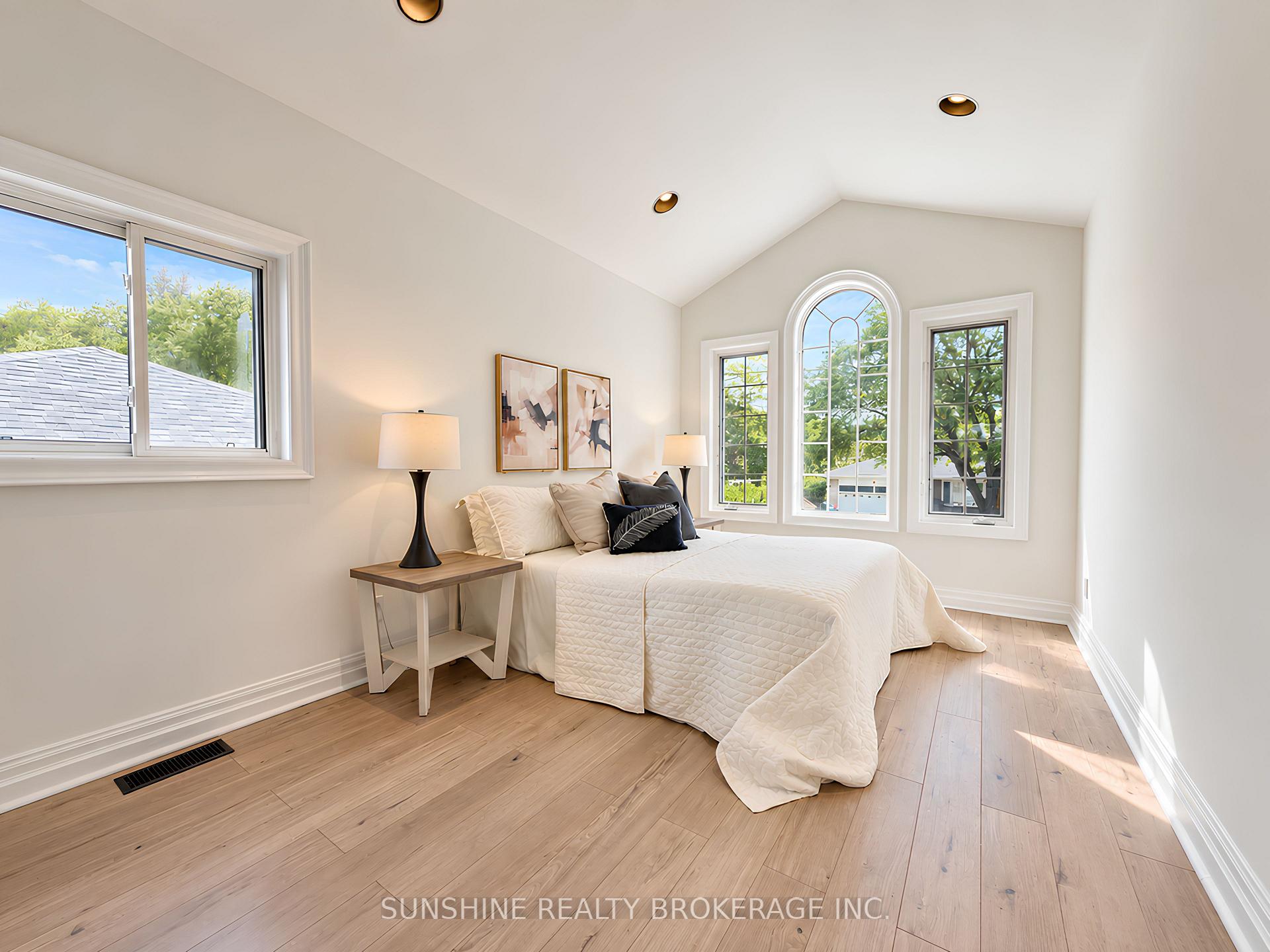 Photo 32 of 48 Bellbury Crescent, North York, Don Valley Village — HOMEH