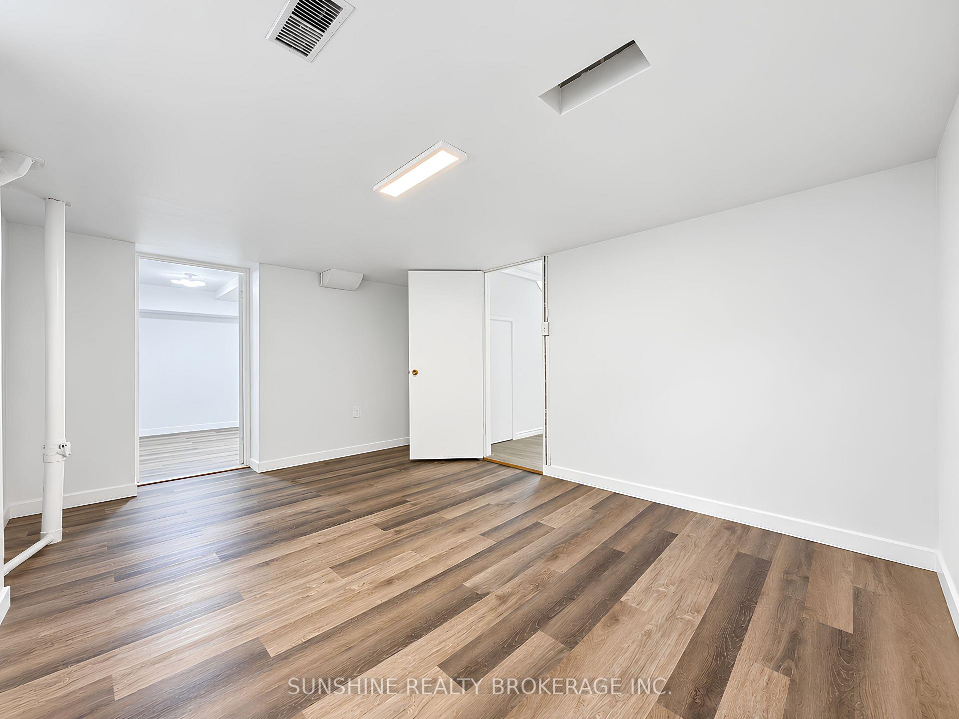 Photo 43 of 48 Bellbury Crescent, North York, Don Valley Village — HOMEH