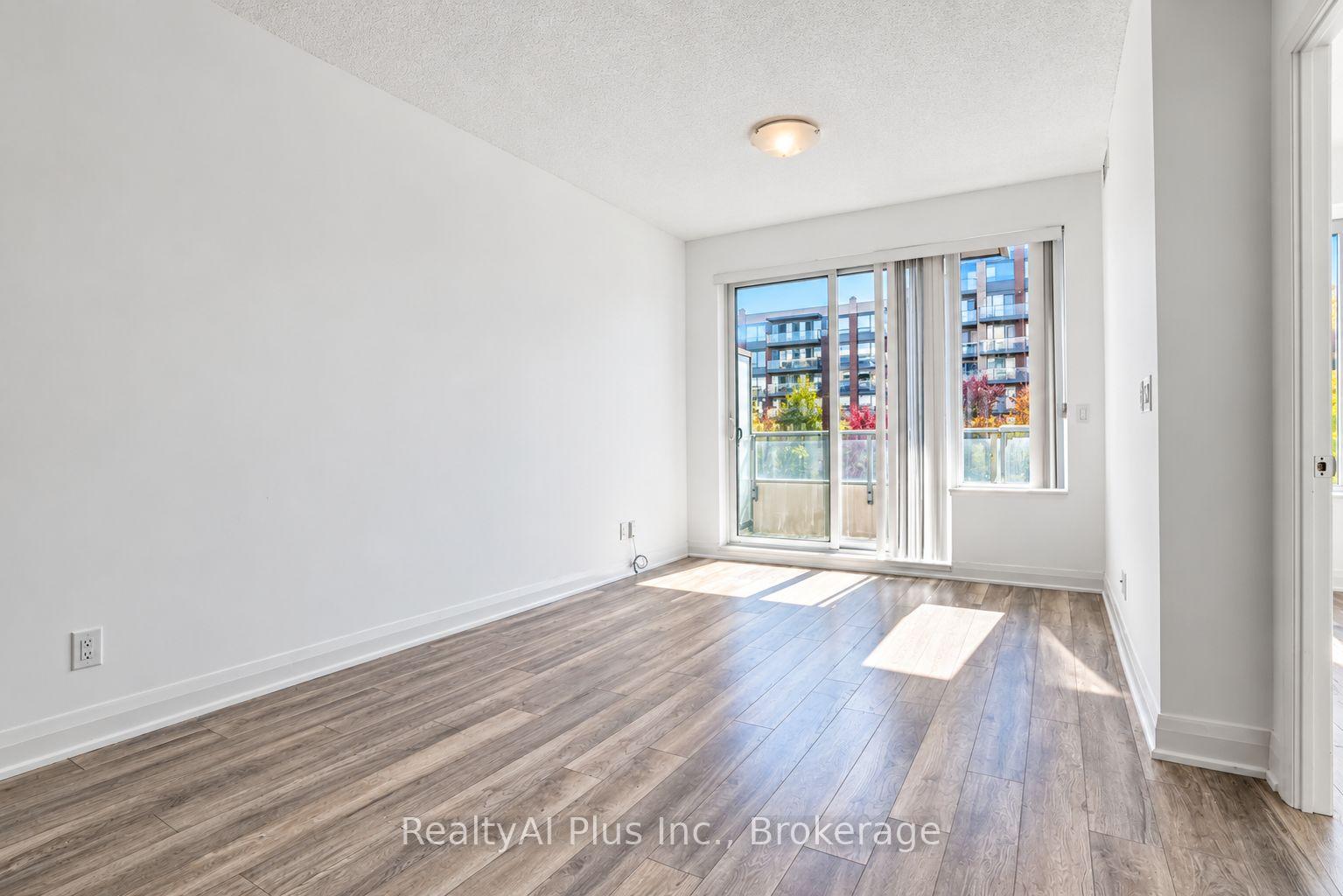 Photo 5 of Unit 301, 28 Uptown Drive, Markham, Unionville — HOMEH