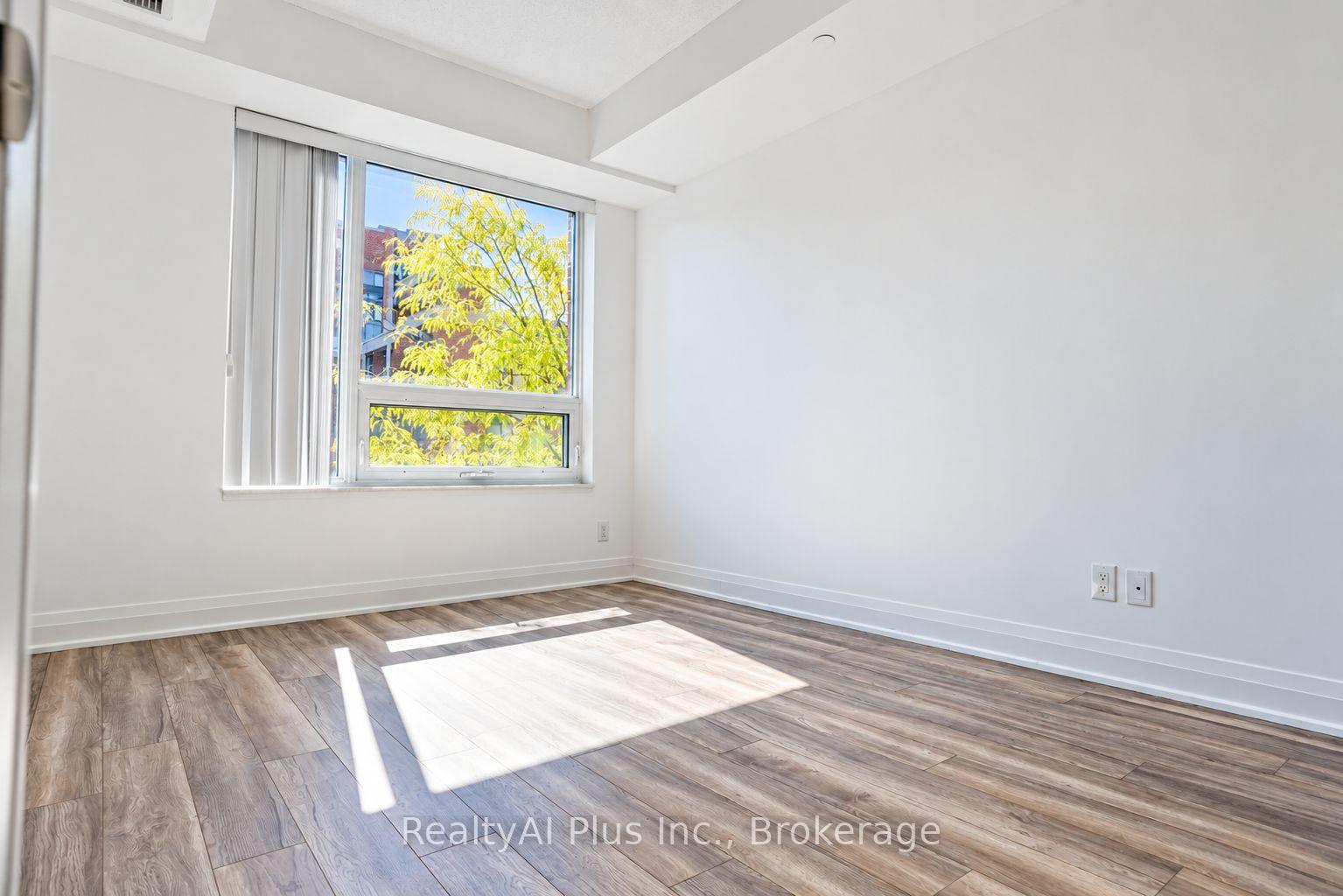 Photo 9 of Unit 301, 28 Uptown Drive, Markham, Unionville — HOMEH