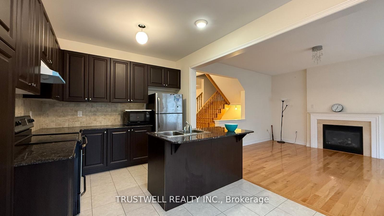 Photo 2 of 54 Busch Avenue, Markham, Berczy — HOMEH