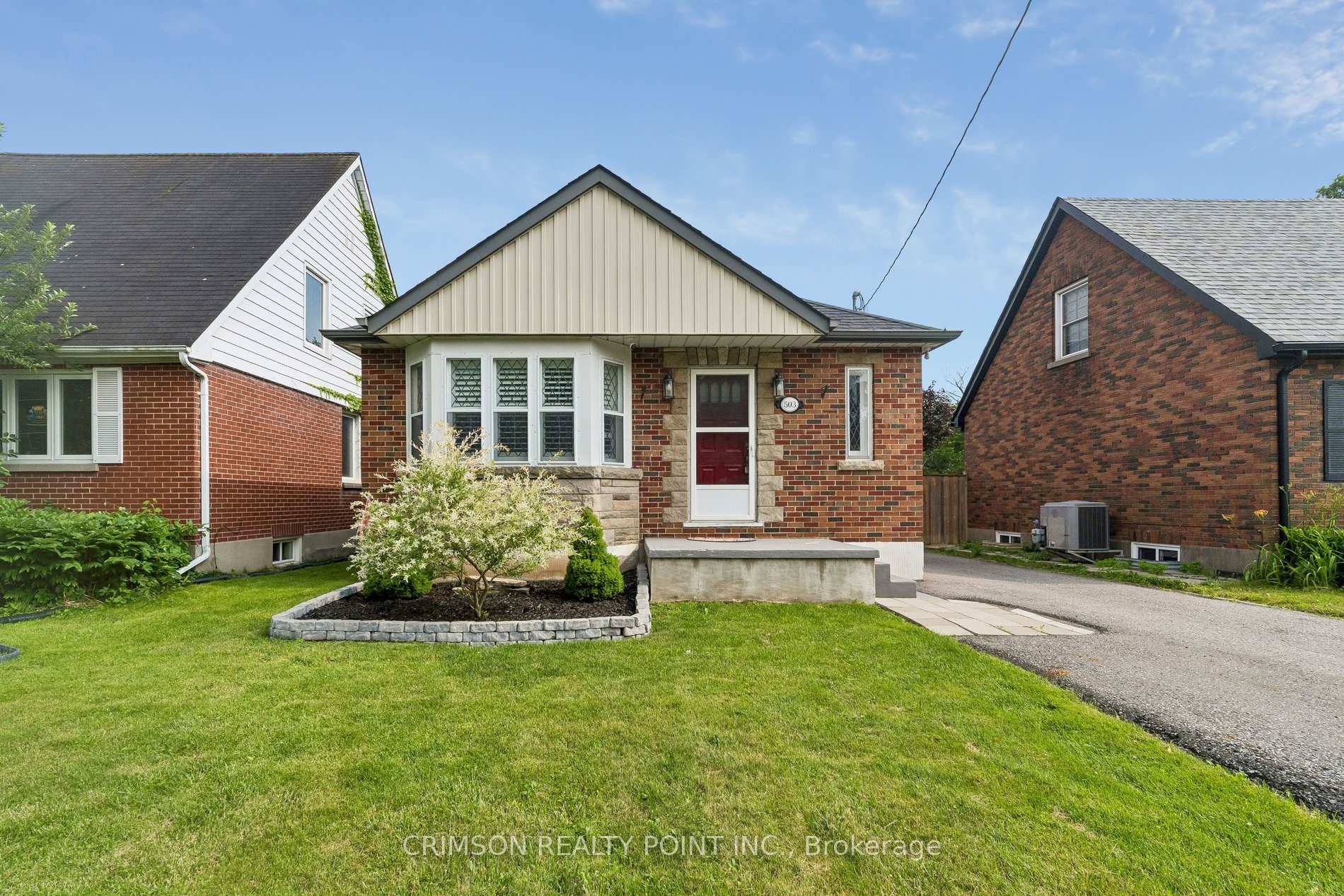 Photo of 503 Athol Street E