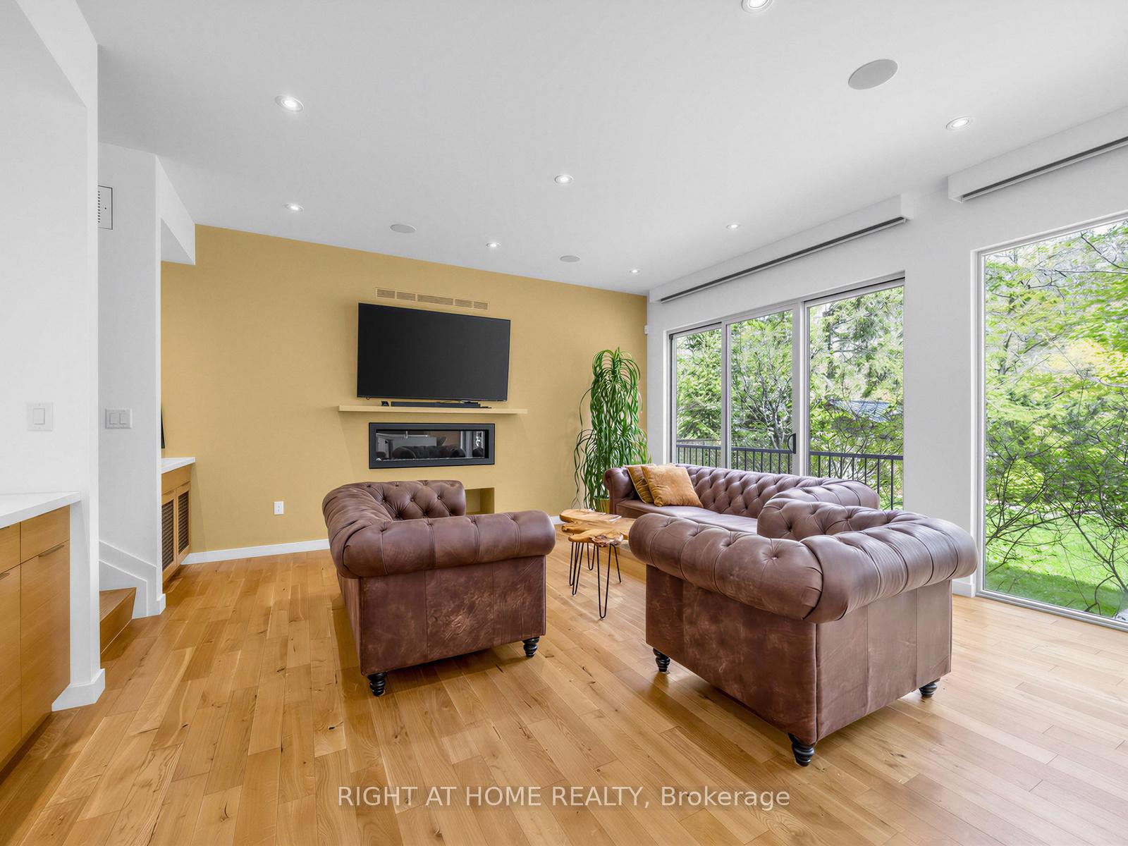 Photo 14 of 76 Ferris Road, Toronto, O'Connor-Parkview — HOMEH