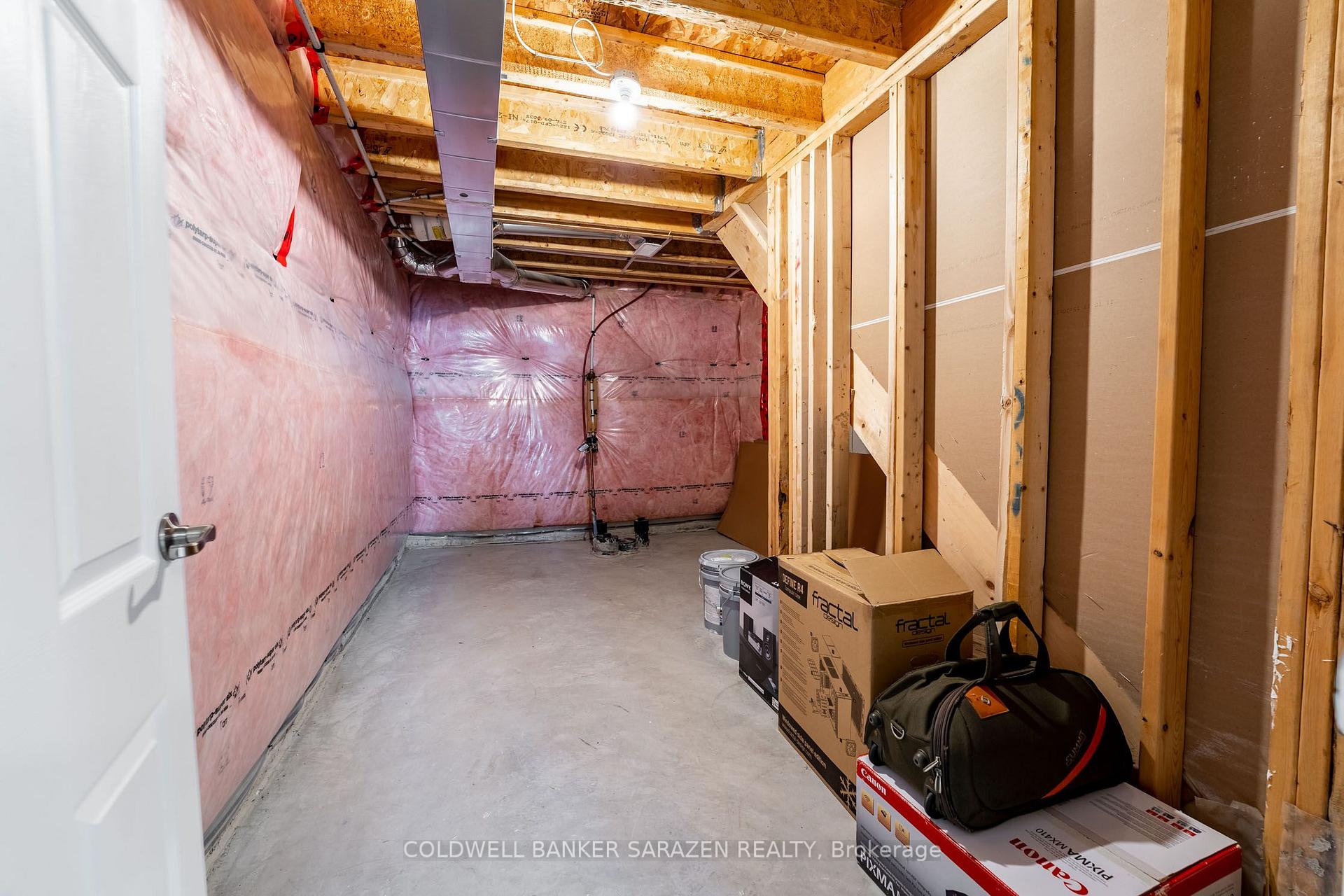 Photo 7 of 590 Roundleaf Way, Ottawa, Kanata - Emerald Meadows/Trailwest — HOMEH