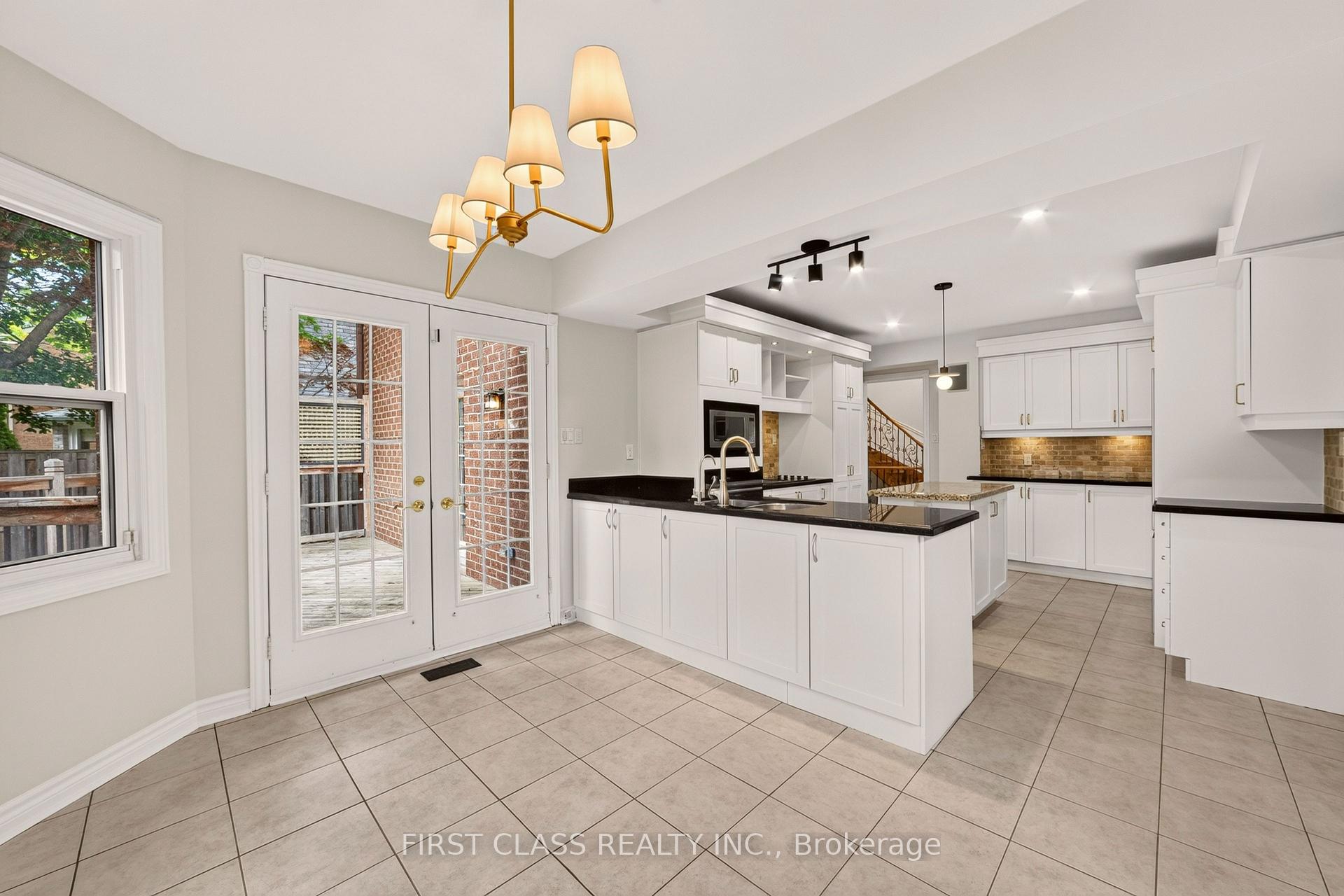 Photo 11 of 30 Ritter Crescent, Markham, Unionville — HOMEH