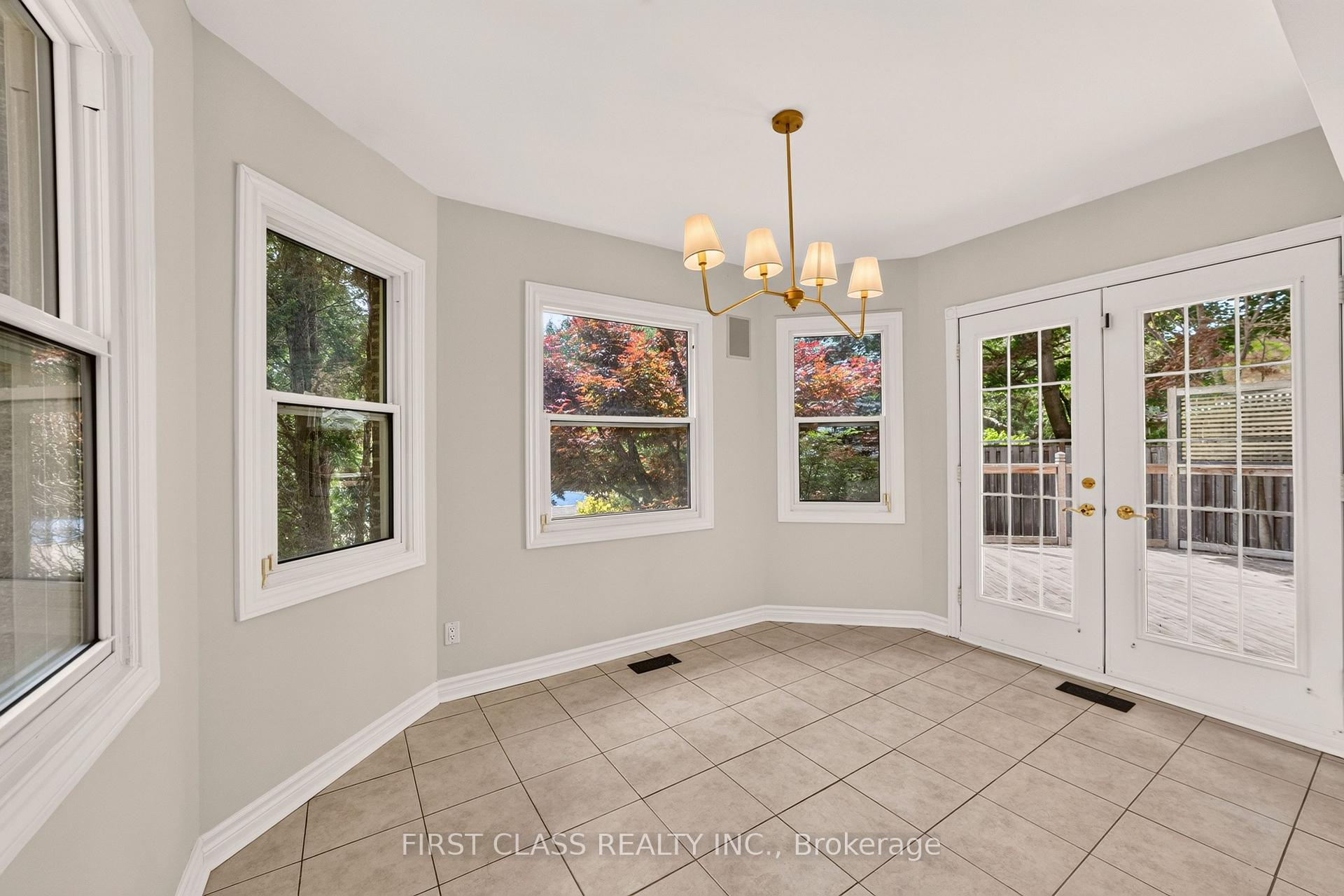 Photo 12 of 30 Ritter Crescent, Markham, Unionville — HOMEH