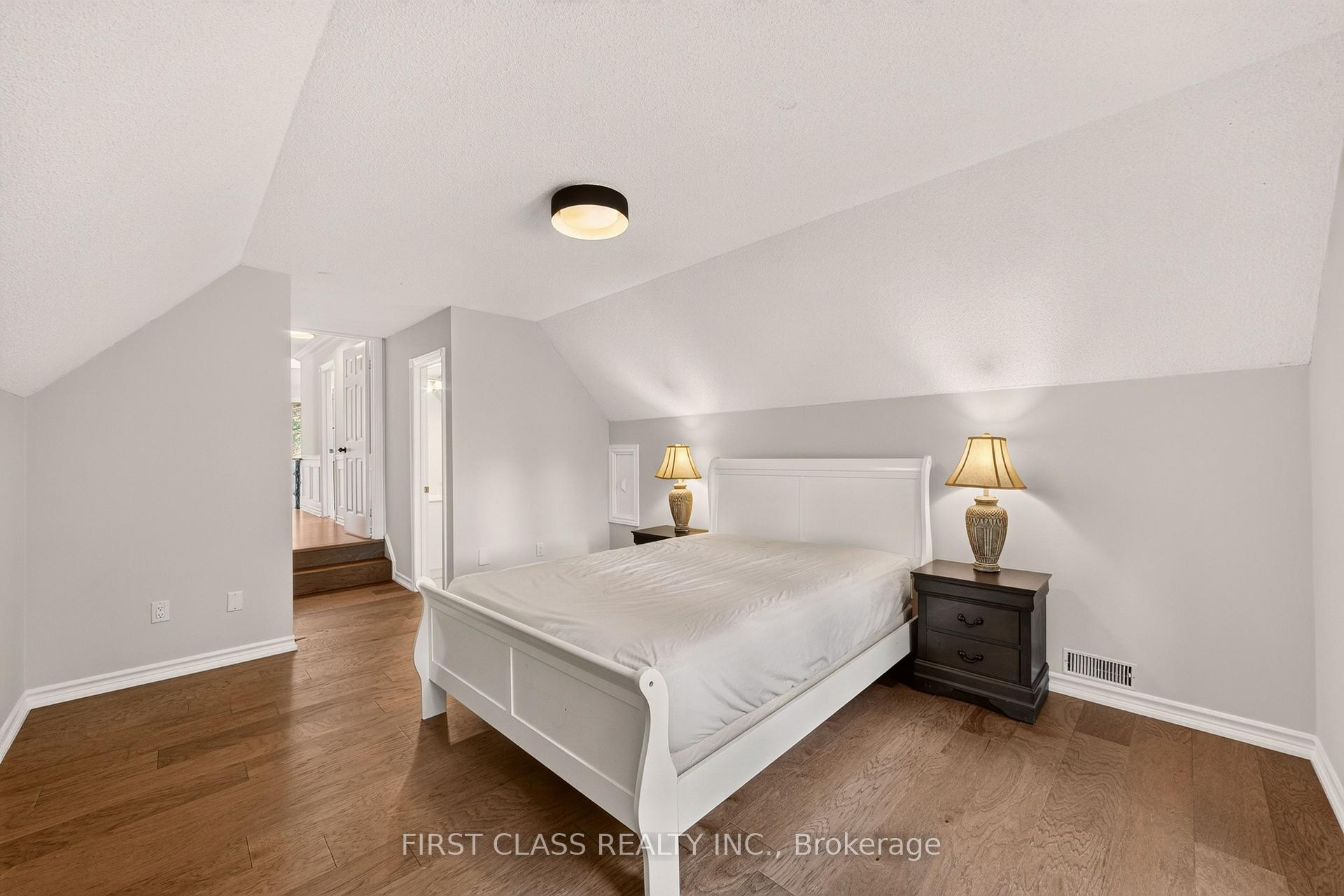 Photo 26 of 30 Ritter Crescent, Markham, Unionville — HOMEH