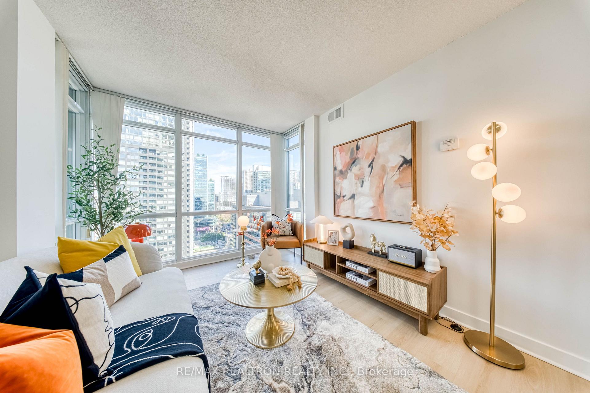 Front of Unit 2506, 15 Fort York Boulevard