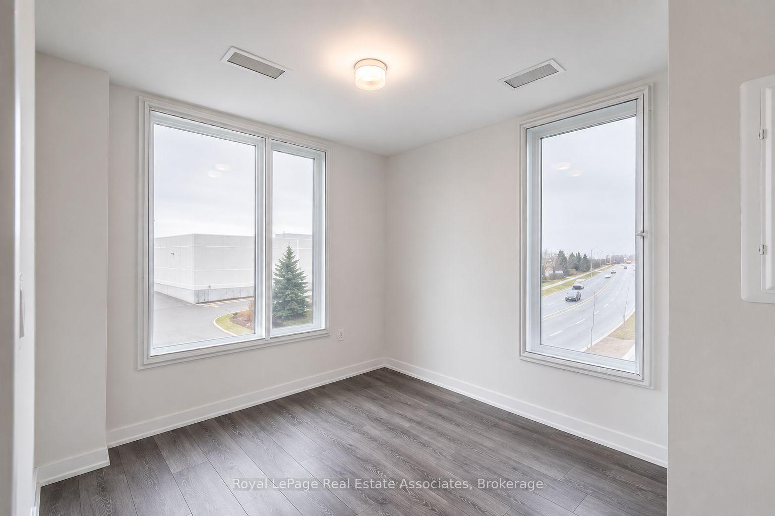 Photo 7 of Unit 312, 3401 Ridgeway Drive, Mississauga, Erin Mills — HOMEH