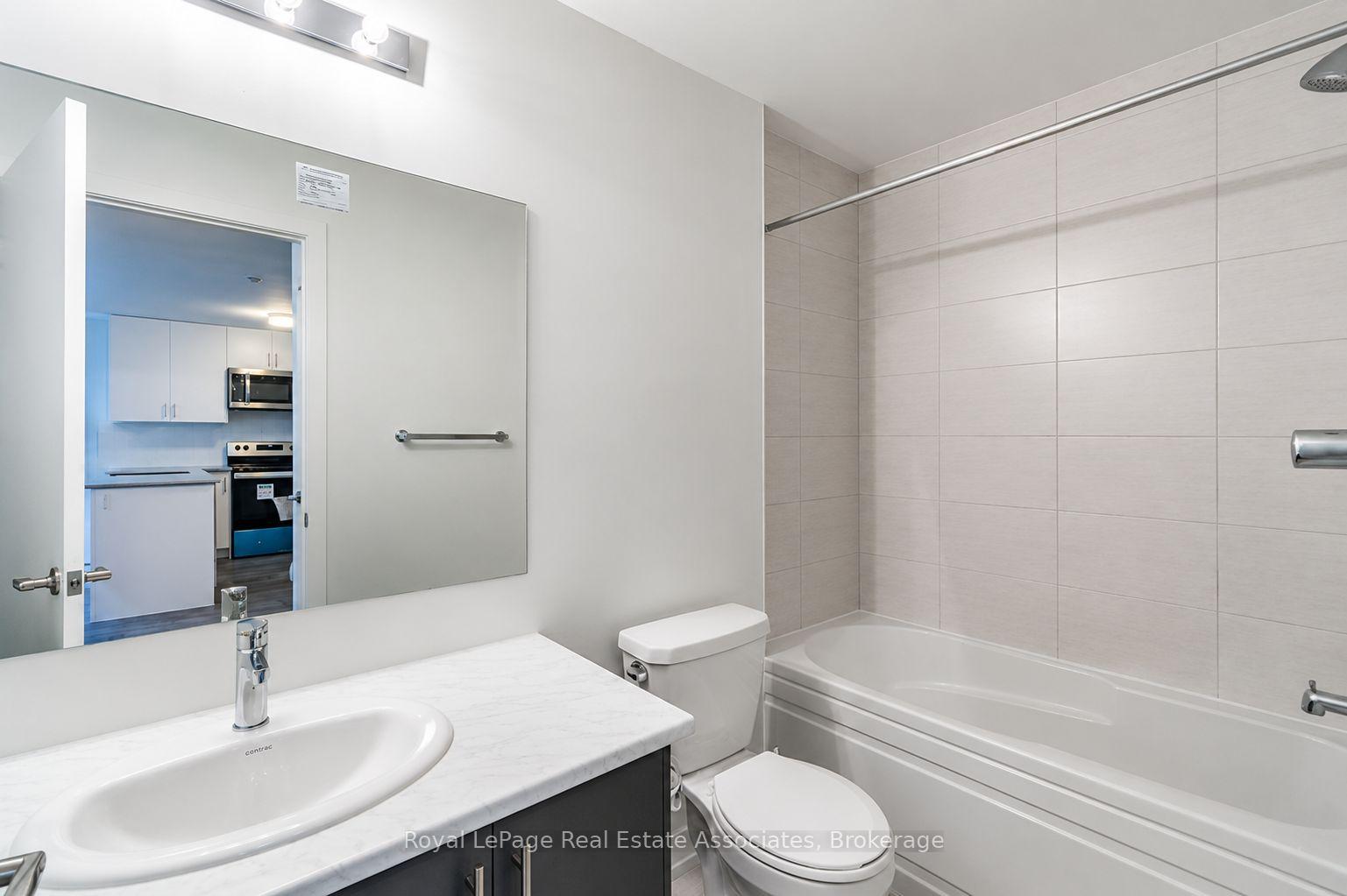 Photo 13 of Unit 312, 3401 Ridgeway Drive, Mississauga, Erin Mills — HOMEH