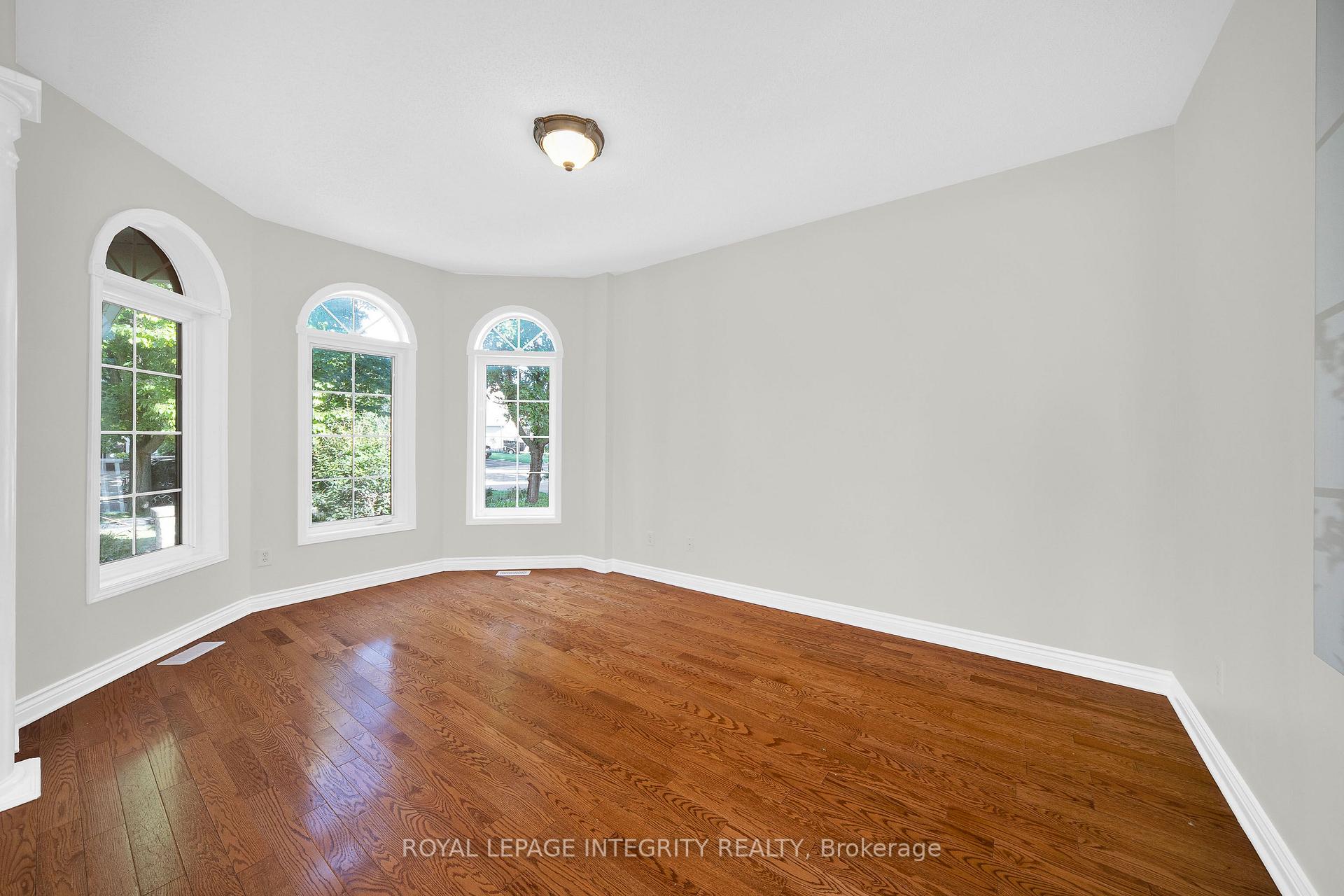 Photo 8 of 33 Norgold Crescent, Ottawa, Kanata - Kanata Lakes/Heritage Hills — HOMEH
