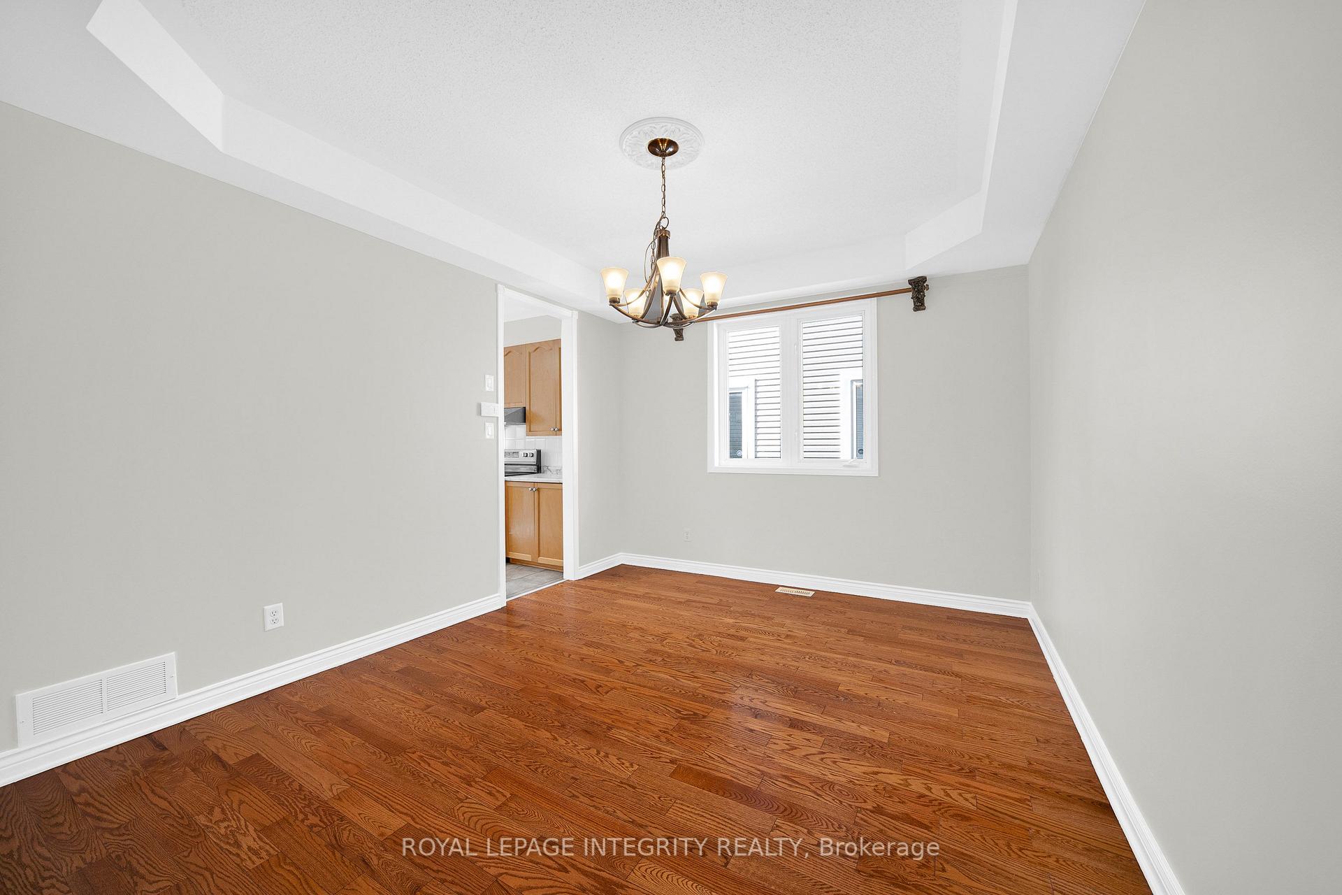 Photo 9 of 33 Norgold Crescent, Ottawa, Kanata - Kanata Lakes/Heritage Hills — HOMEH