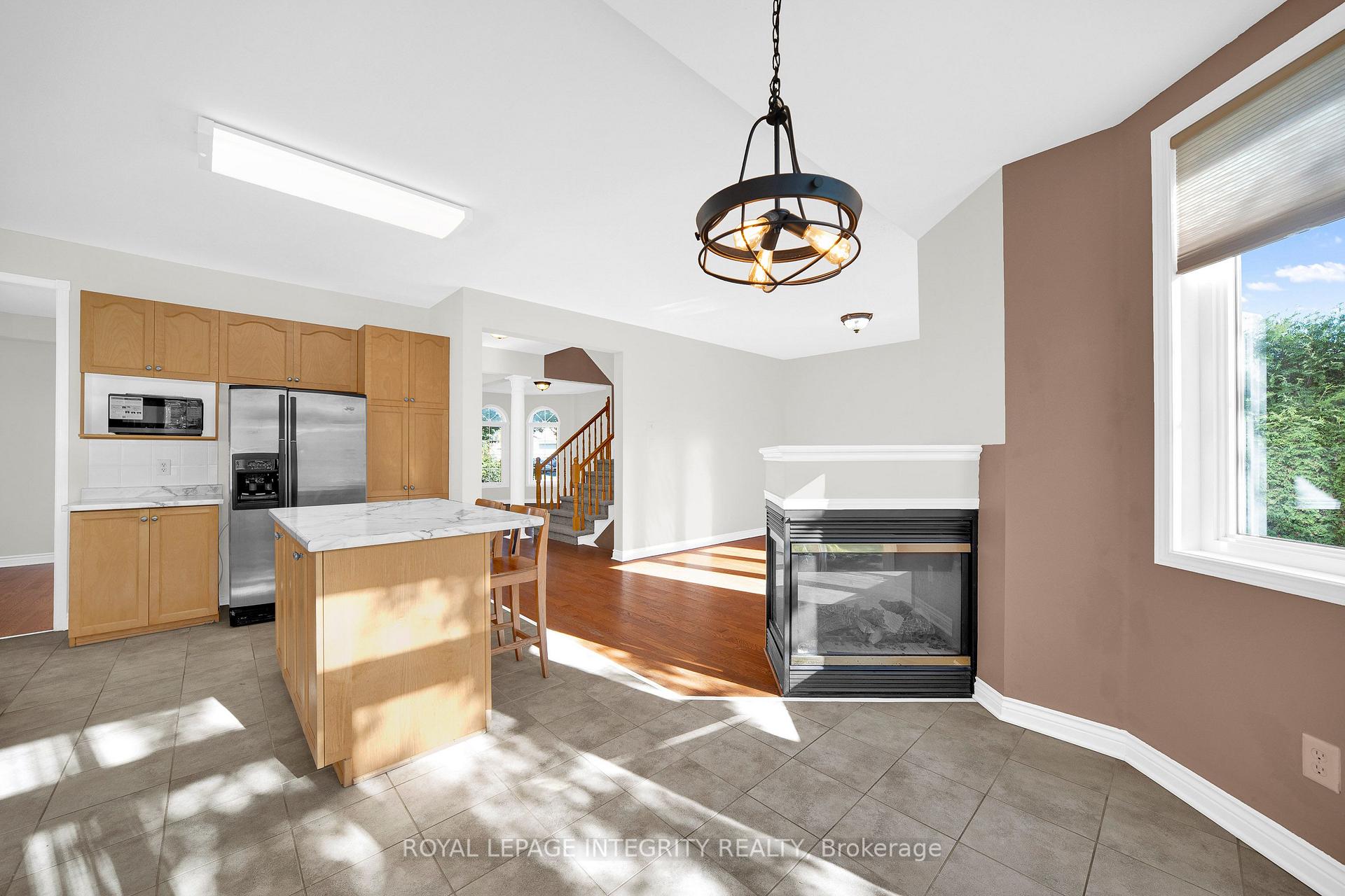 Photo 19 of 33 Norgold Crescent, Ottawa, Kanata - Kanata Lakes/Heritage Hills — HOMEH