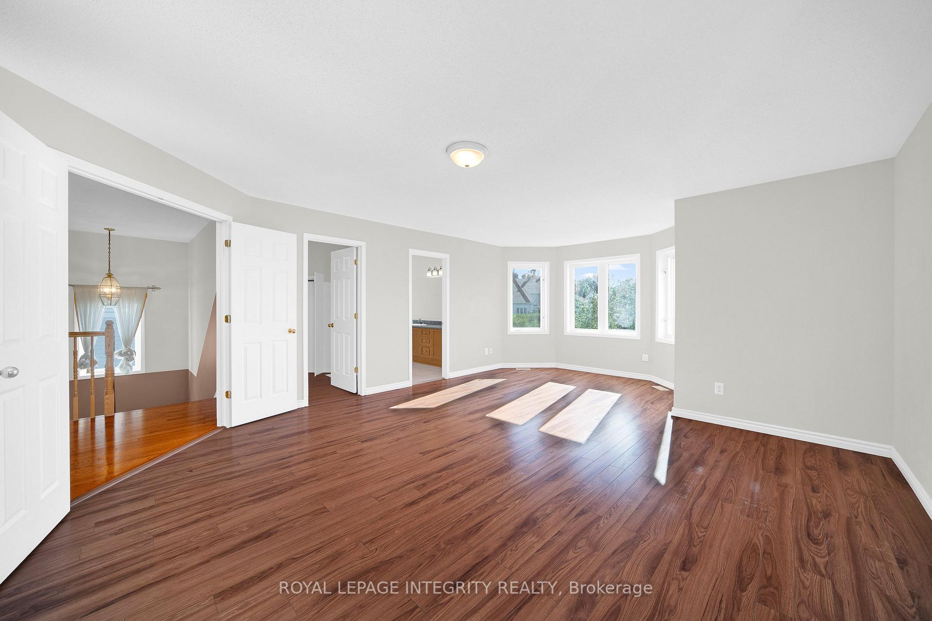 Photo 22 of 33 Norgold Crescent, Ottawa, Kanata - Kanata Lakes/Heritage Hills — HOMEH