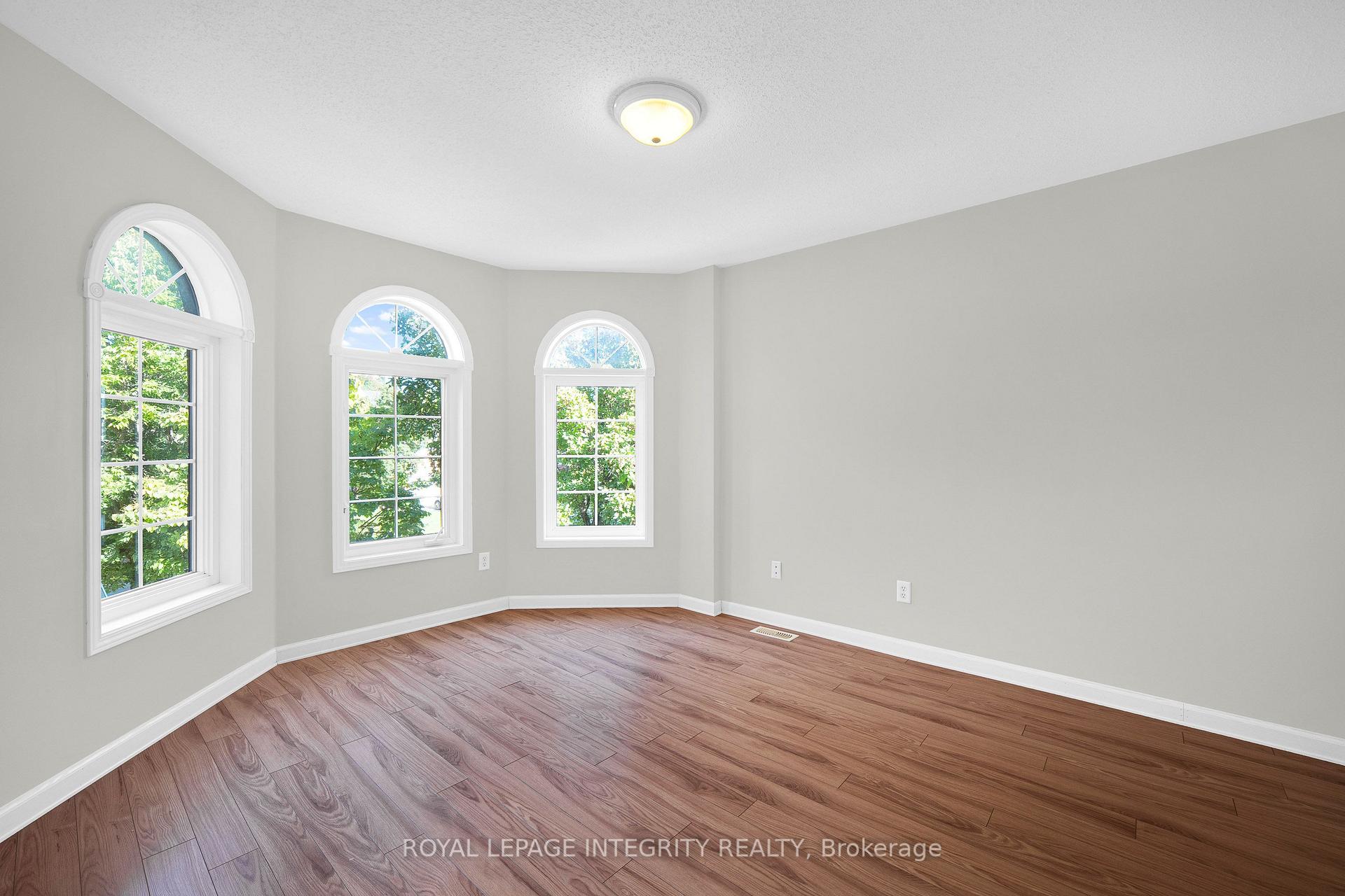 Photo 27 of 33 Norgold Crescent, Ottawa, Kanata - Kanata Lakes/Heritage Hills — HOMEH