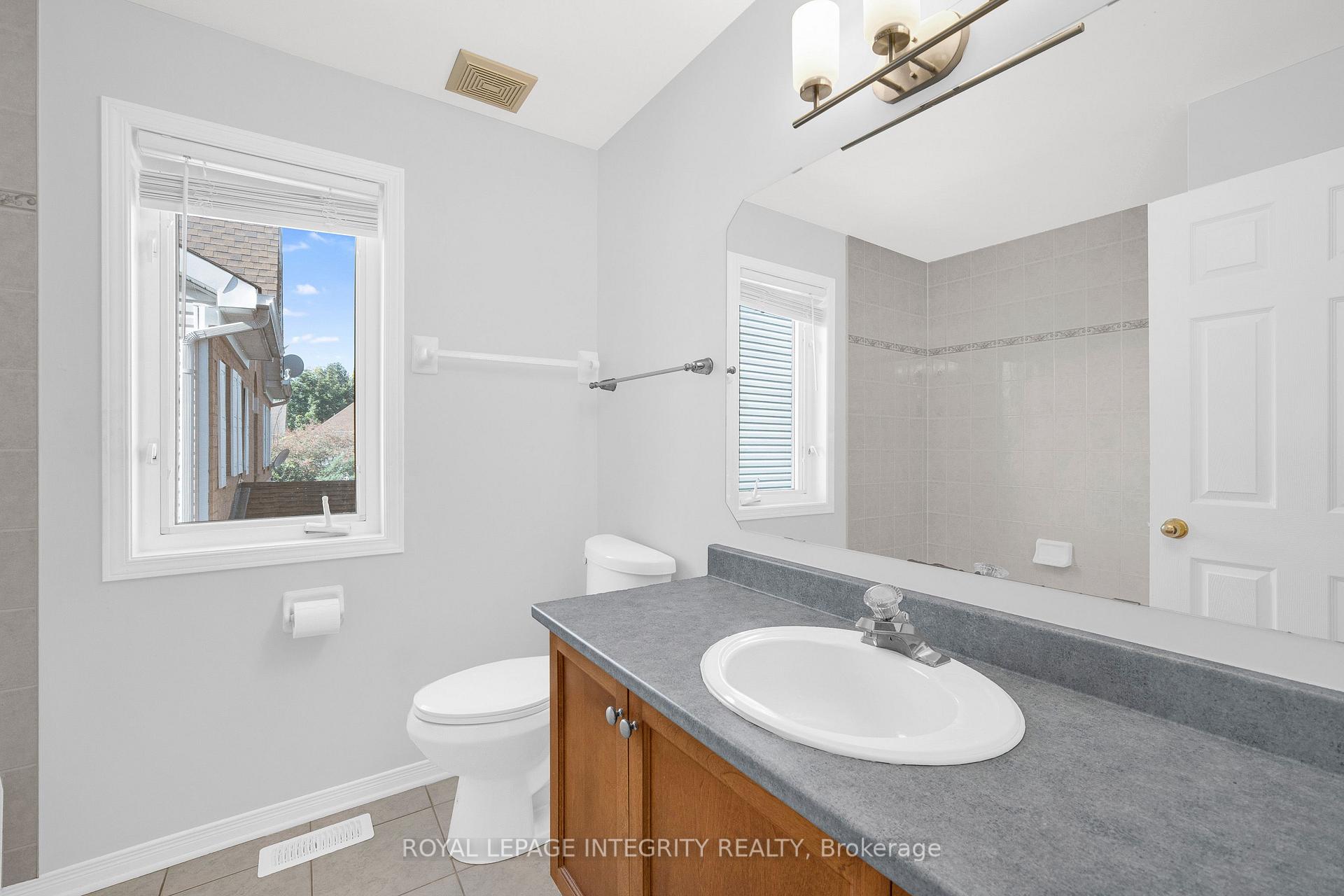 Photo 31 of 33 Norgold Crescent, Ottawa, Kanata - Kanata Lakes/Heritage Hills — HOMEH