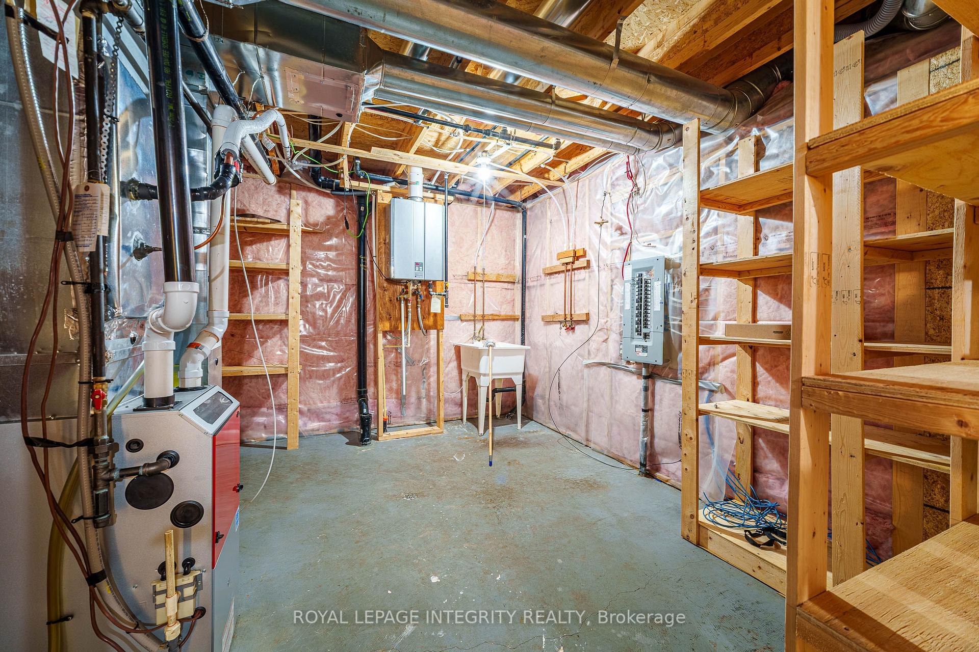 Photo 42 of 33 Norgold Crescent, Ottawa, Kanata - Kanata Lakes/Heritage Hills — HOMEH