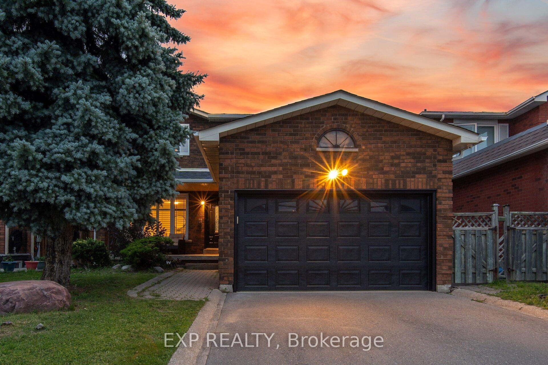 Photo 2 of 70 Embassy Drive, Vaughan, East Woodbridge — HOMEH