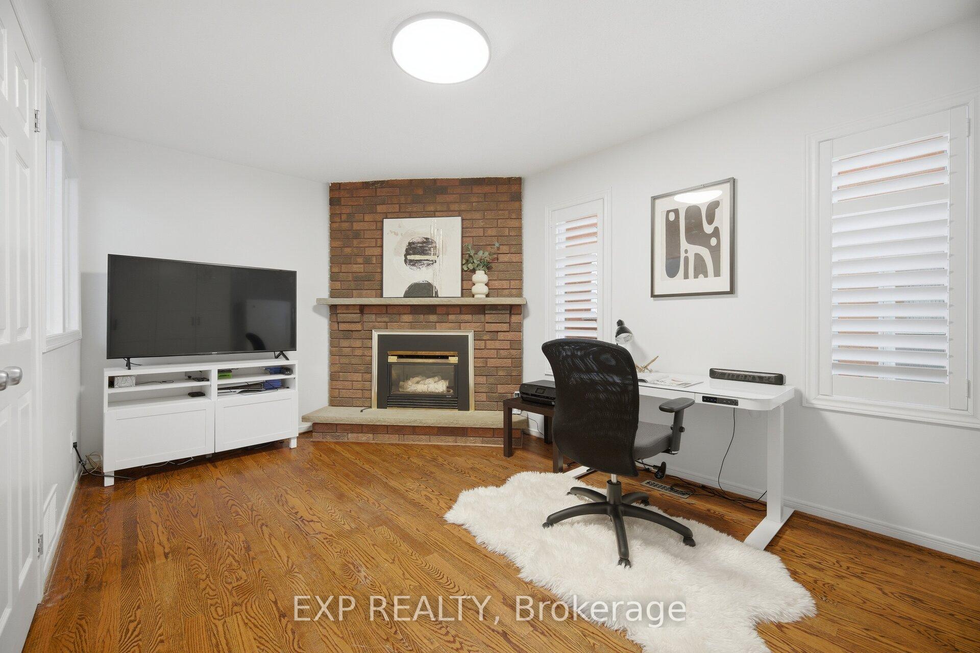 Photo 13 of 70 Embassy Drive, Vaughan, East Woodbridge — HOMEH