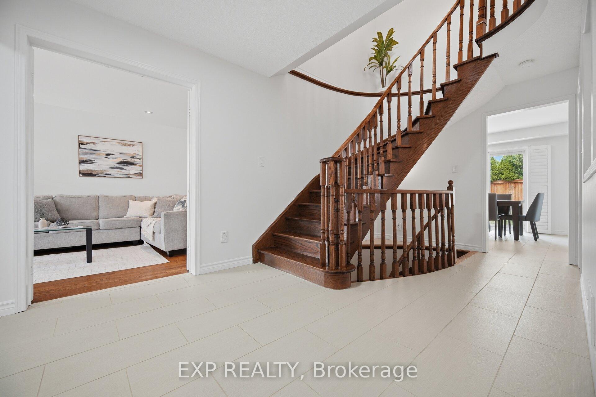 Photo 16 of 70 Embassy Drive, Vaughan, East Woodbridge — HOMEH