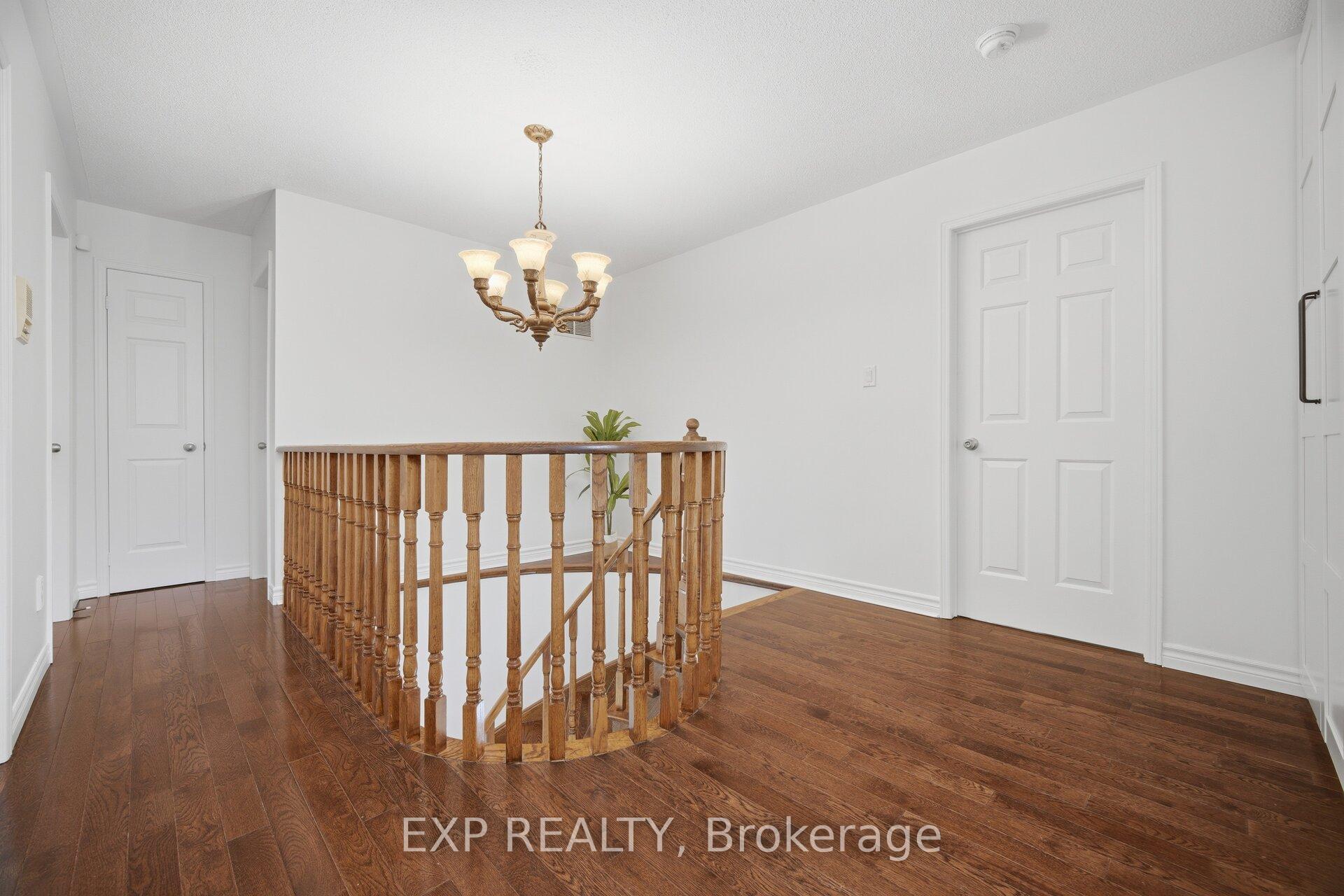 Photo 17 of 70 Embassy Drive, Vaughan, East Woodbridge — HOMEH