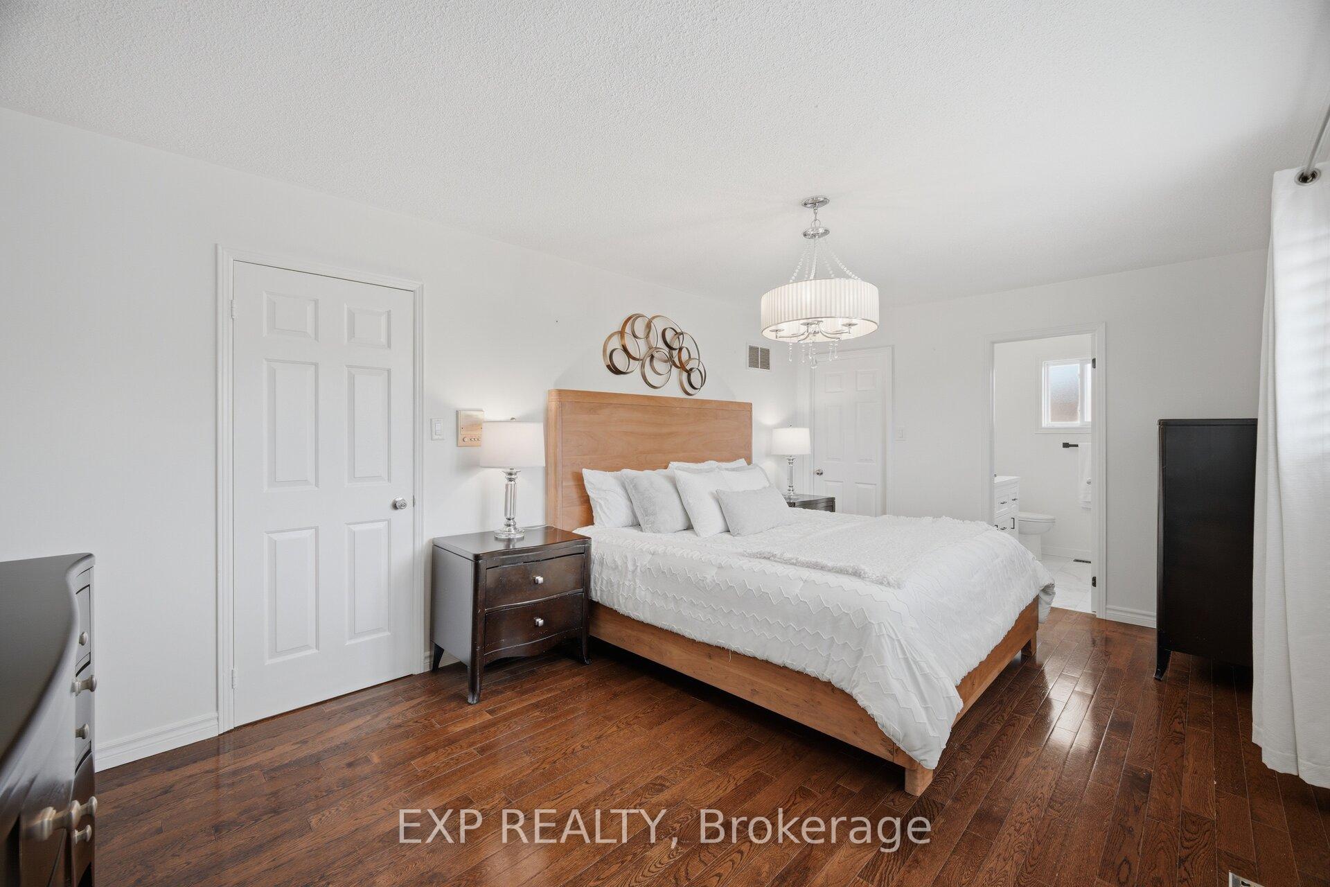 Photo 20 of 70 Embassy Drive, Vaughan, East Woodbridge — HOMEH
