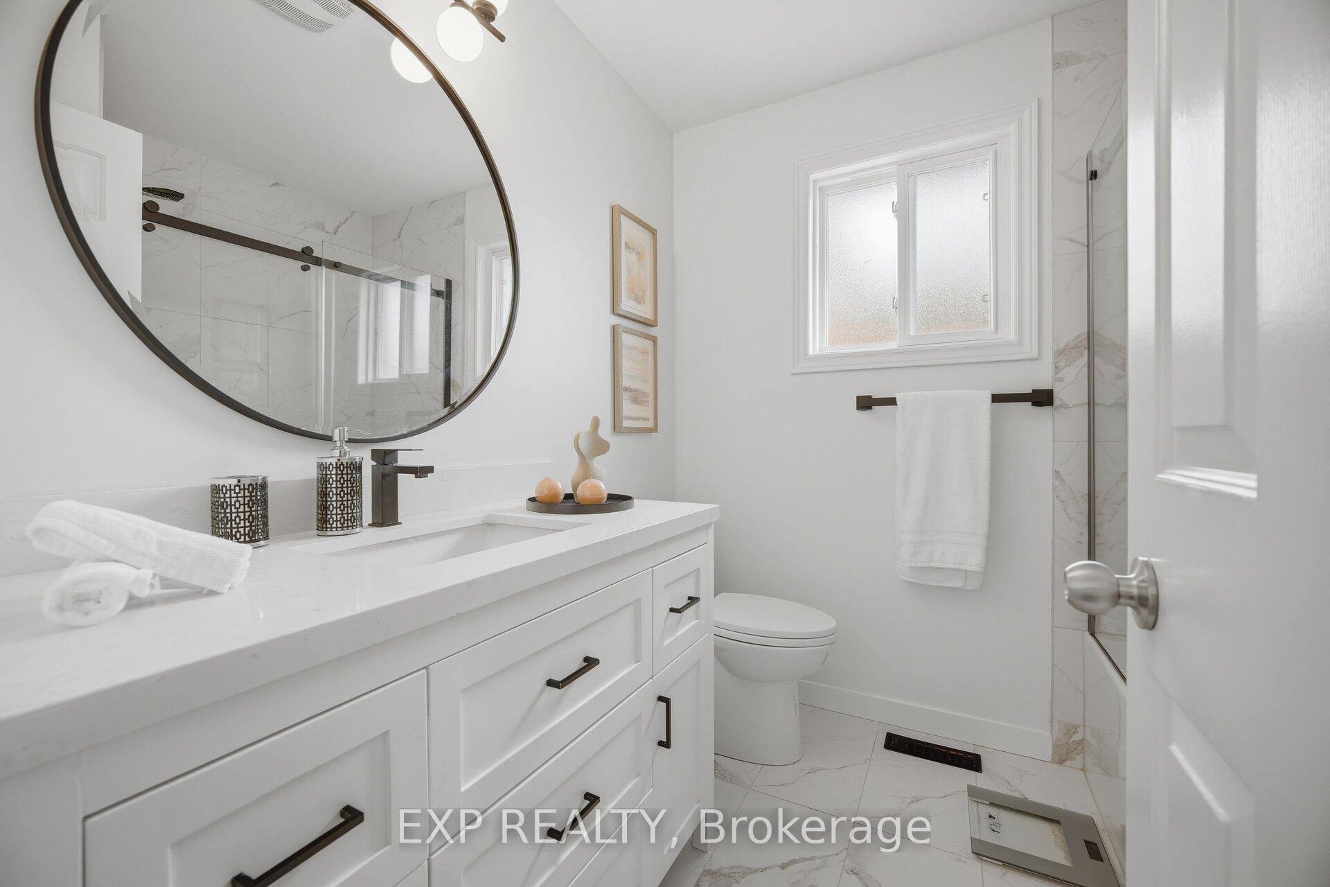 Photo 21 of 70 Embassy Drive, Vaughan, East Woodbridge — HOMEH