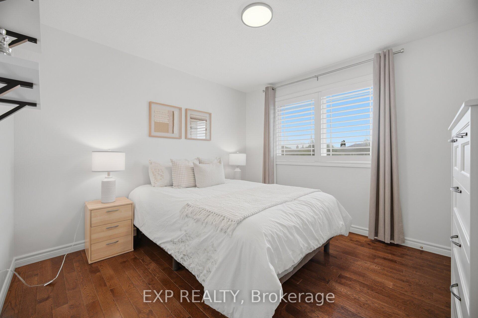 Photo 23 of 70 Embassy Drive, Vaughan, East Woodbridge — HOMEH