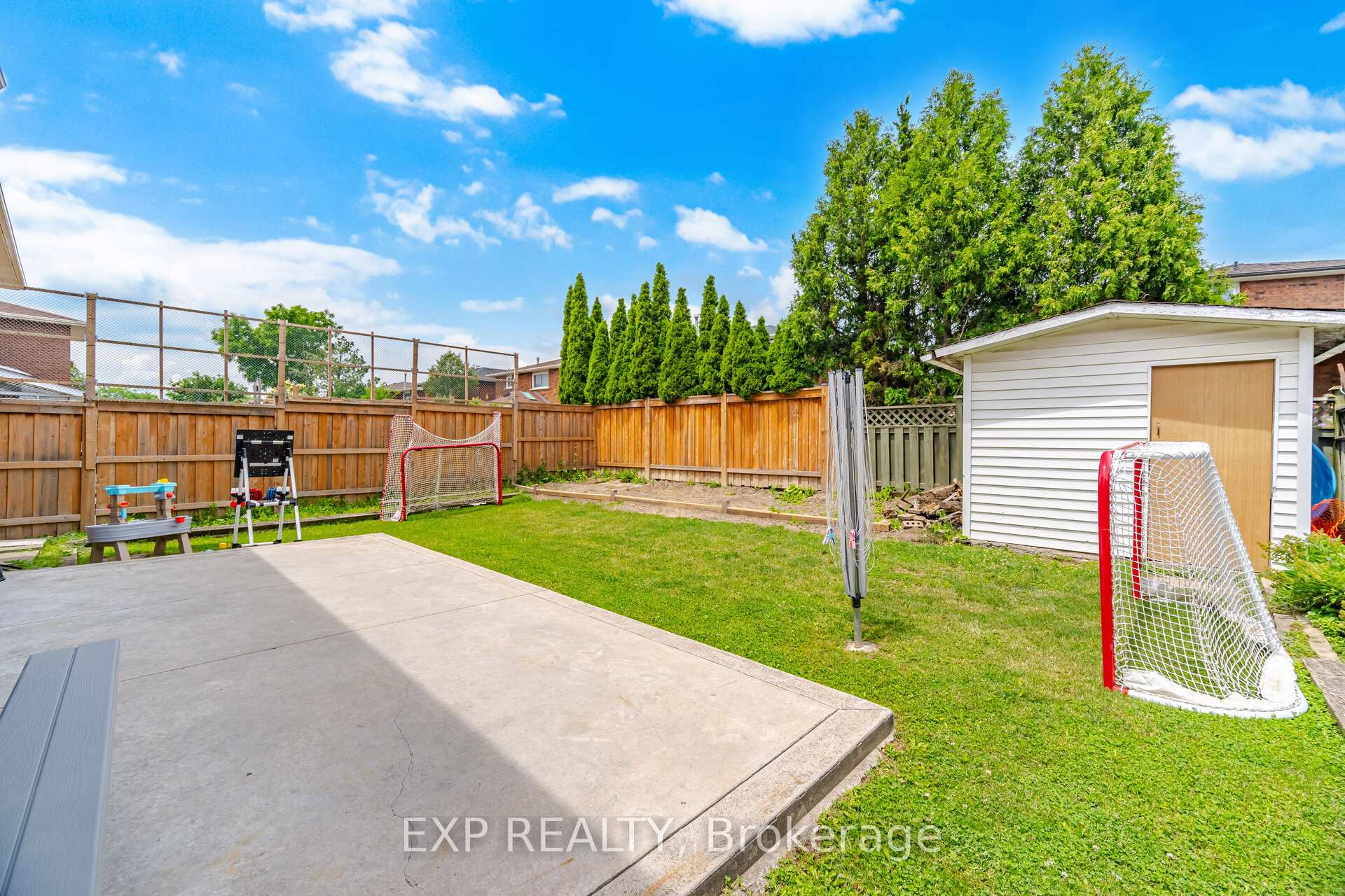 Photo 35 of 70 Embassy Drive, Vaughan, East Woodbridge — HOMEH