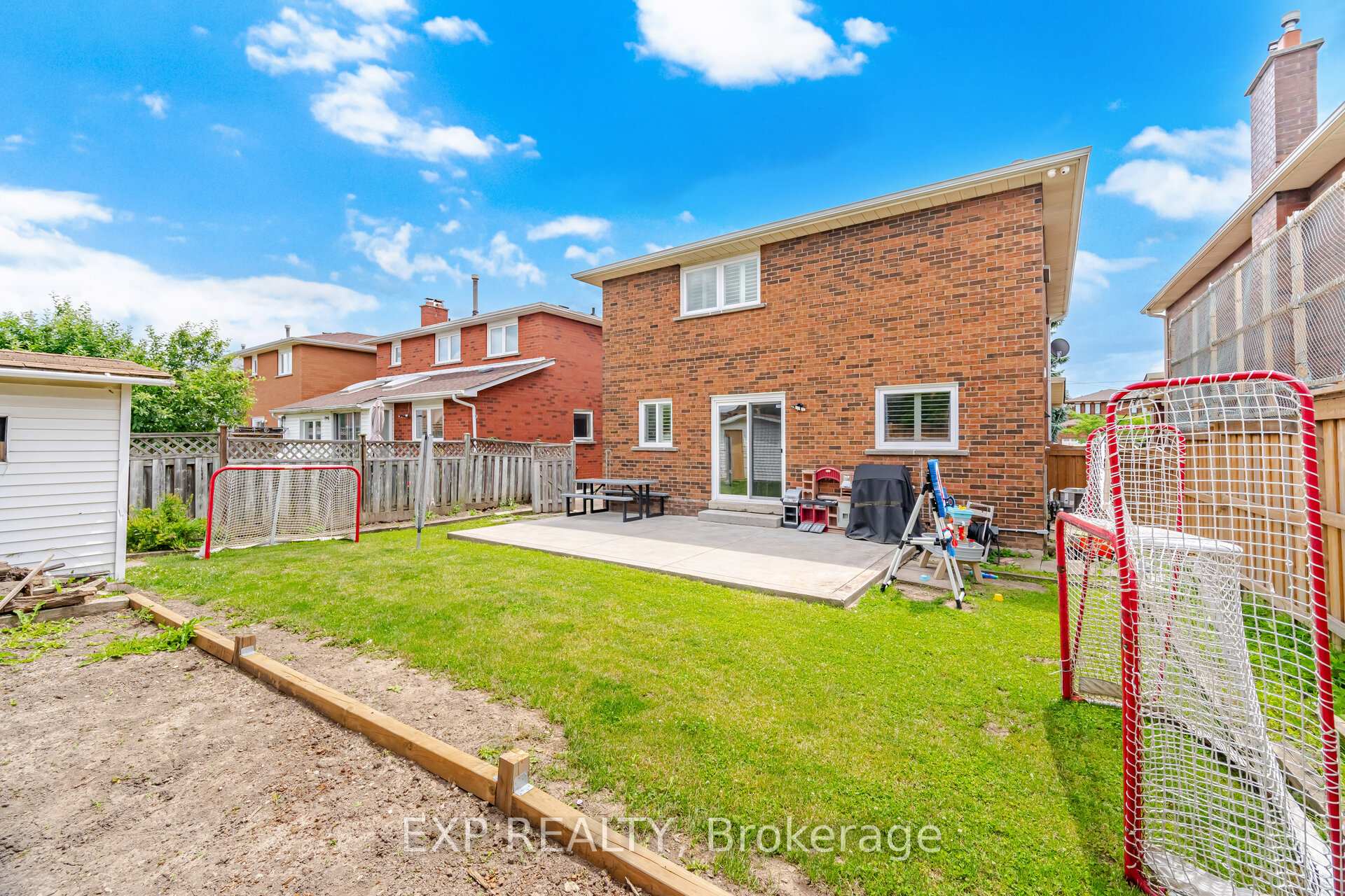 Photo 36 of 70 Embassy Drive, Vaughan, East Woodbridge — HOMEH