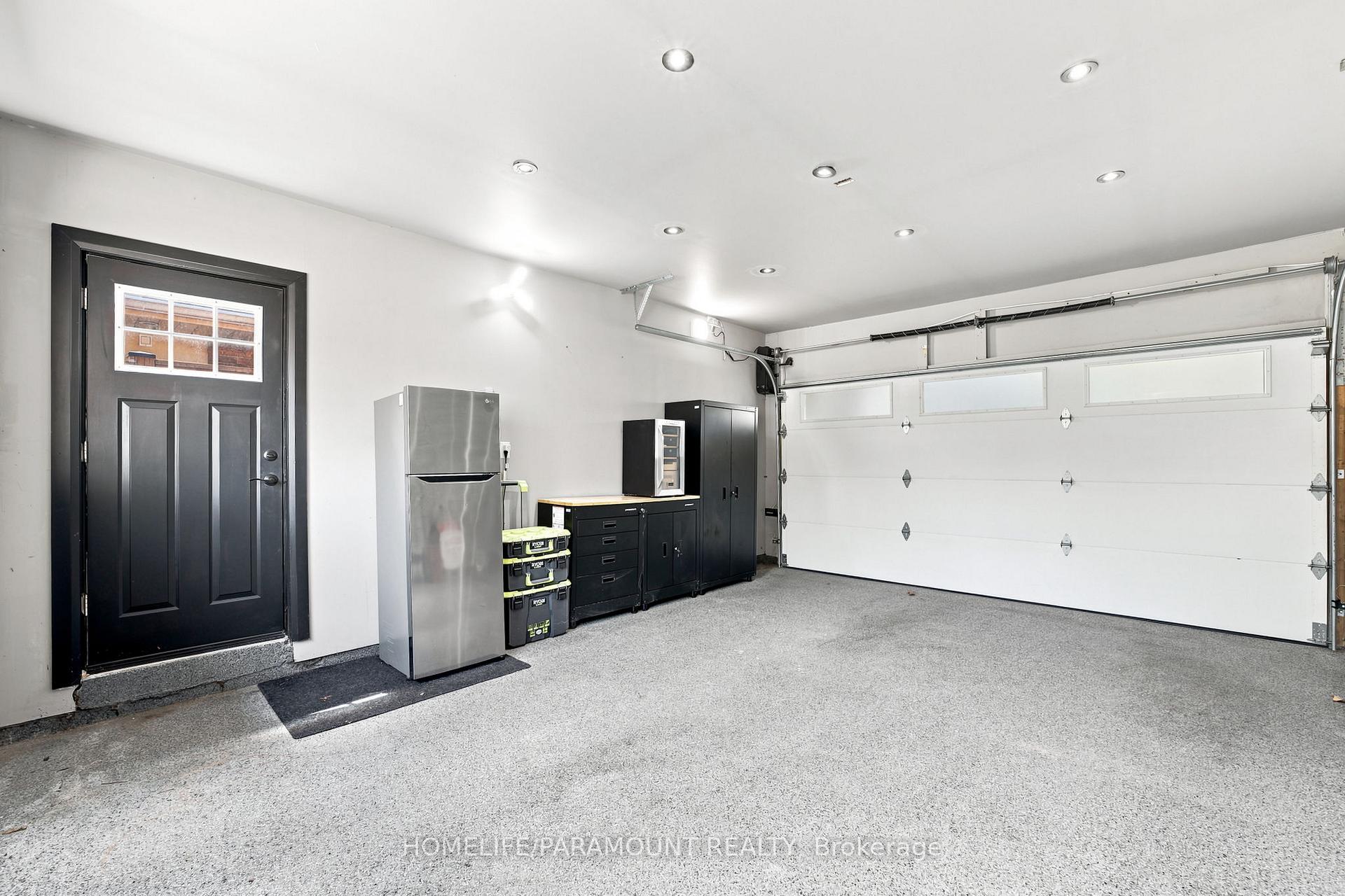 Photo 9 of 543 Limerick Road, Burlington, Shoreacres — HOMEH