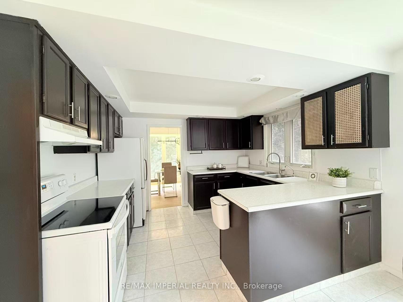 Photo 13 of 4 Pyramid Place, St. Catharines, Glendale/Glenridge — HOMEH