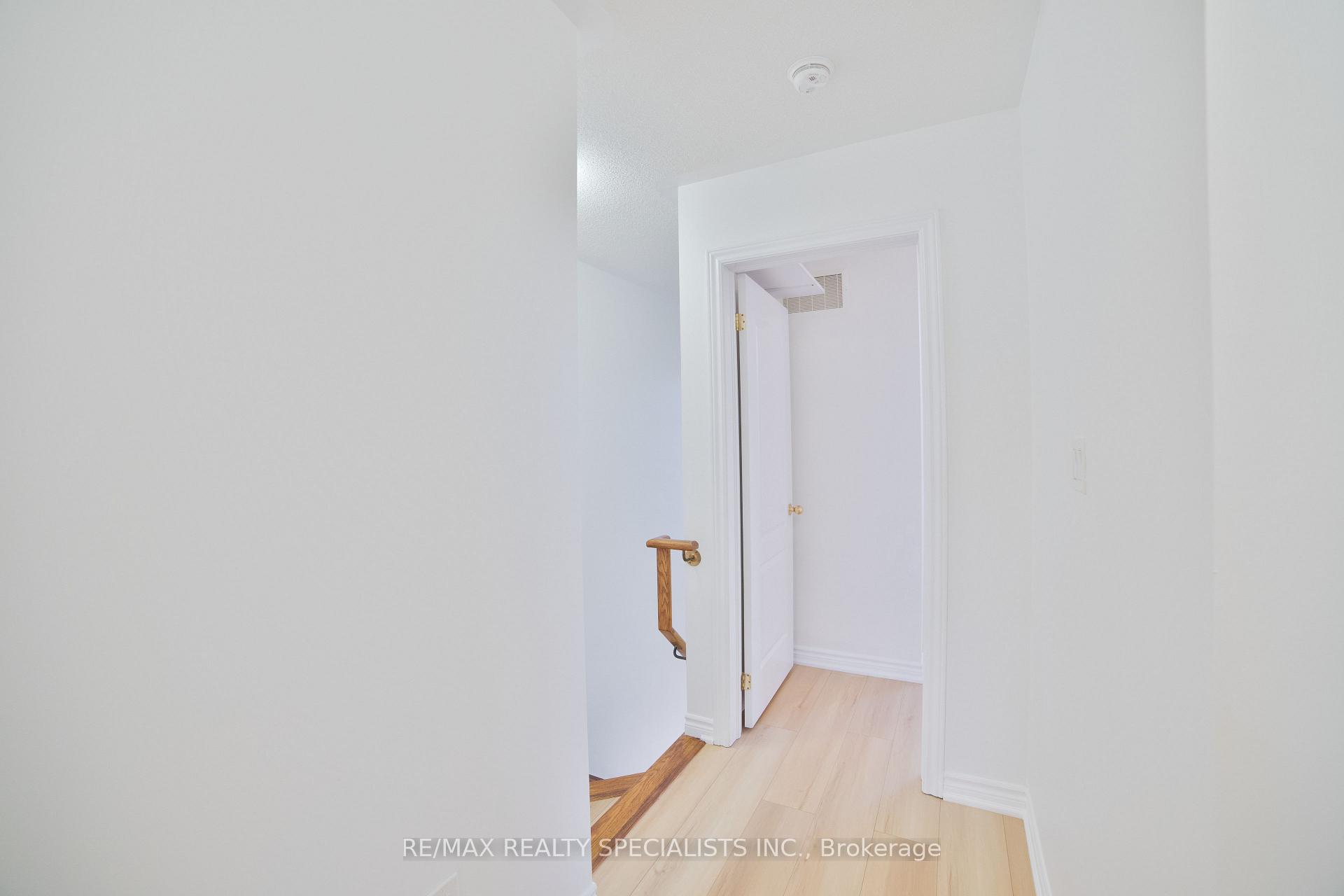 Photo 9 of 52 Kayak Heights, Brampton, Heart Lake East — HOMEH