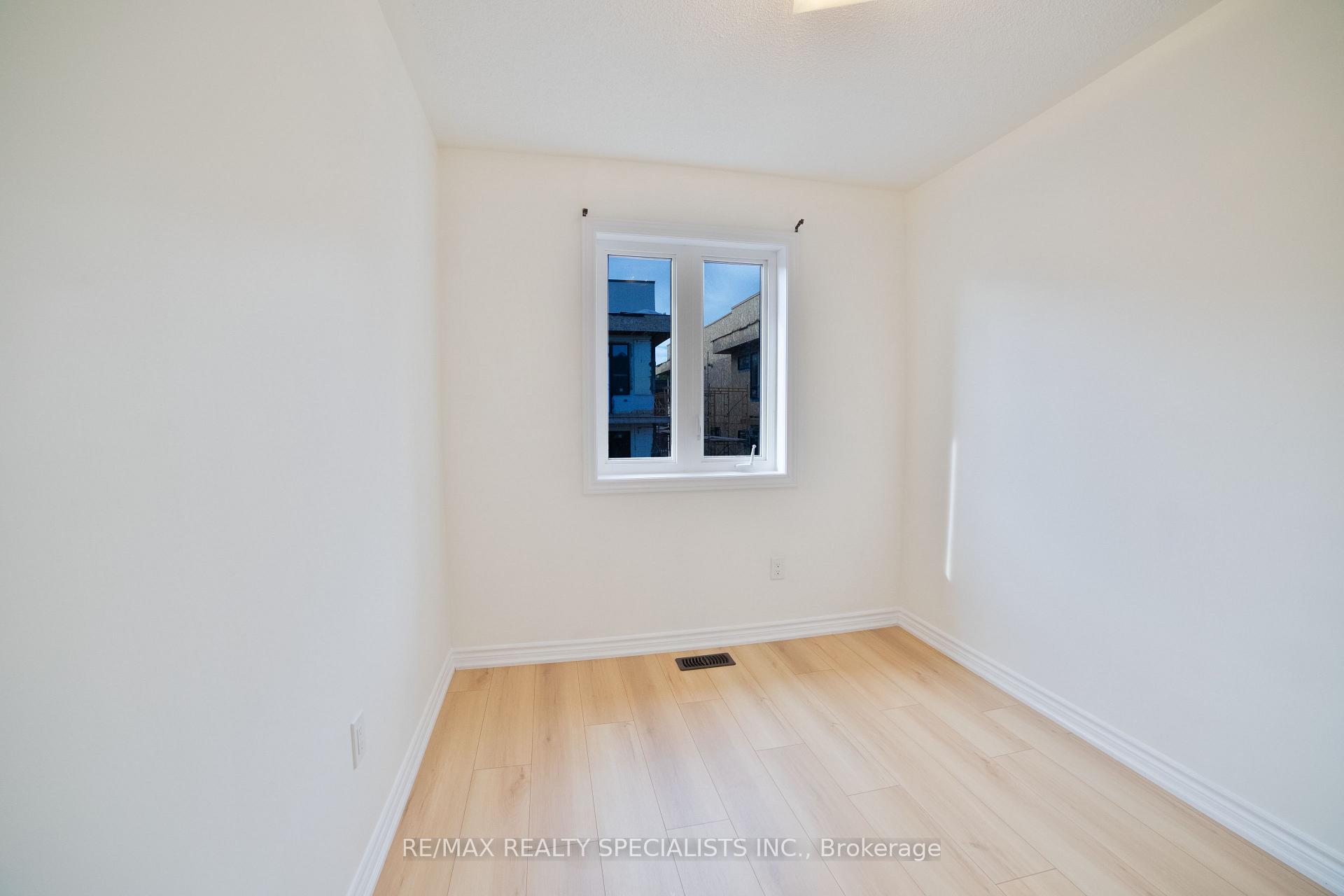 Photo 10 of 52 Kayak Heights, Brampton, Heart Lake East — HOMEH