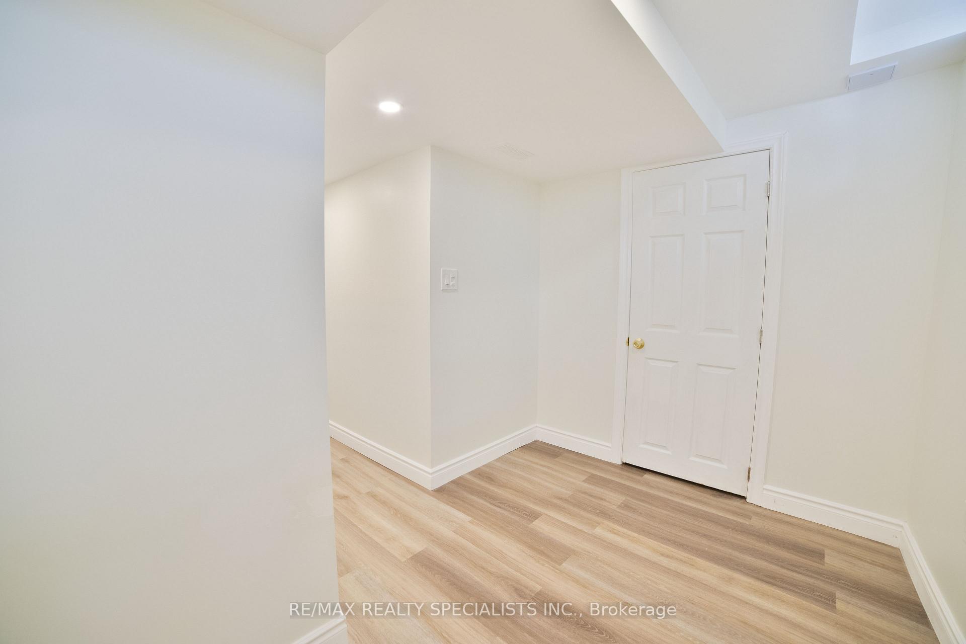 Photo 18 of 52 Kayak Heights, Brampton, Heart Lake East — HOMEH