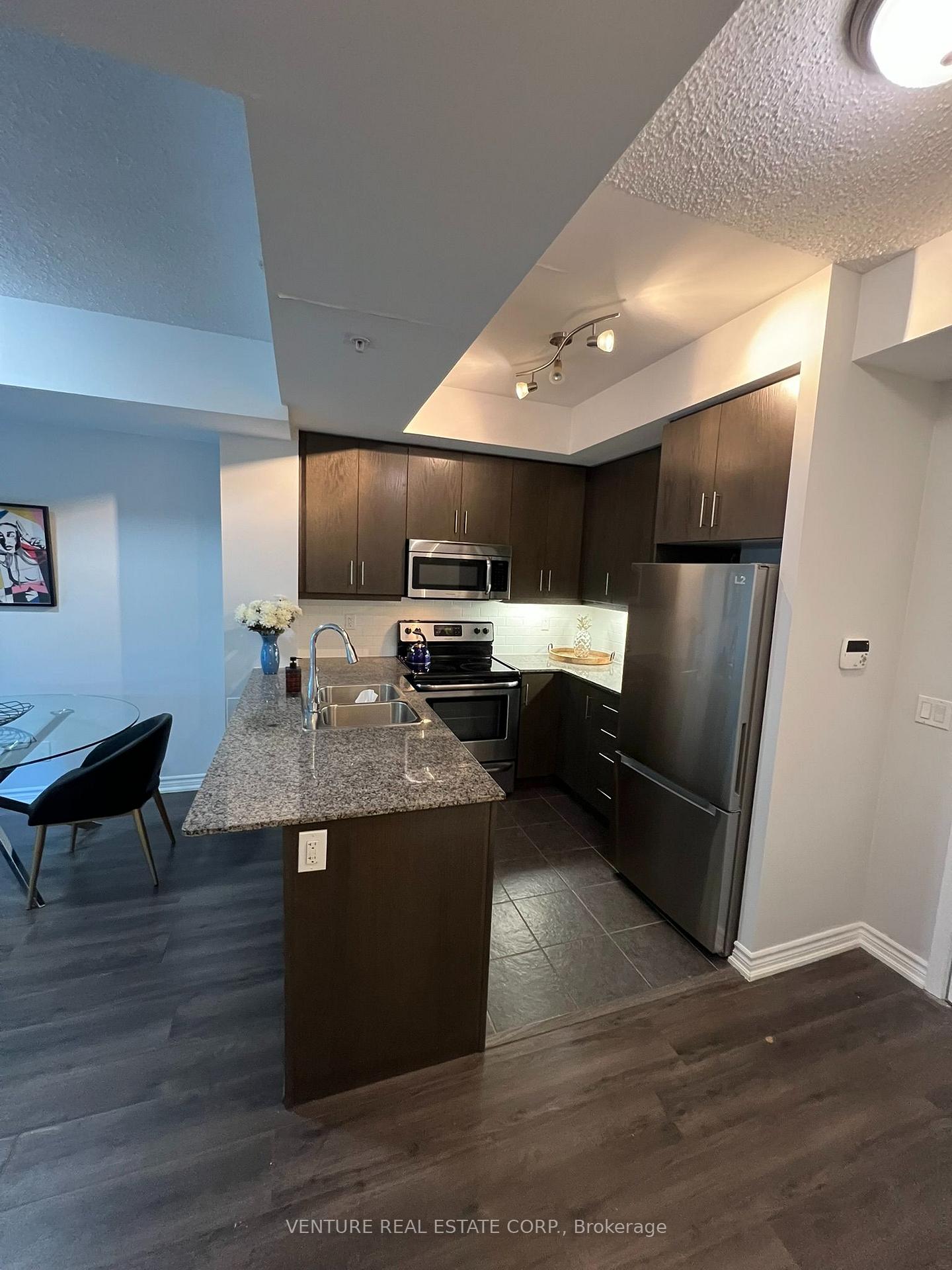 Photo 7 of Unit 718, 15 james finlay Way, North York, Downsview-Roding-CFB — HOMEH
