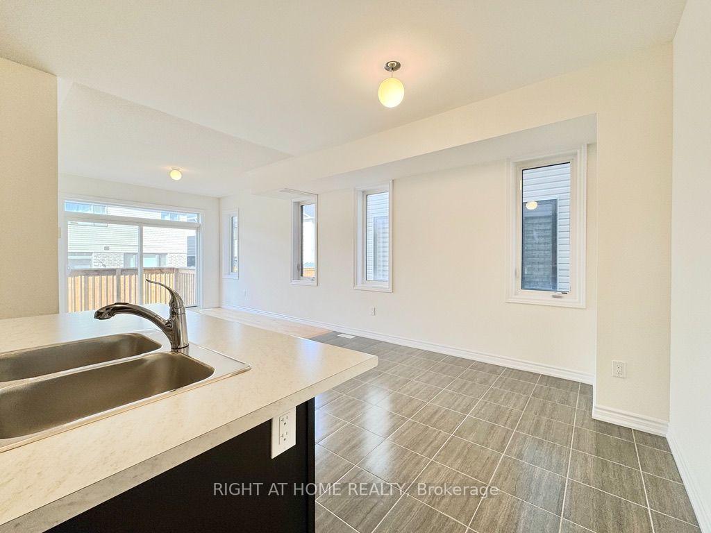 Photo 4 of Unit Main, 16 Bannister Road, Barrie, Rural Barrie Southeast — HOMEH
